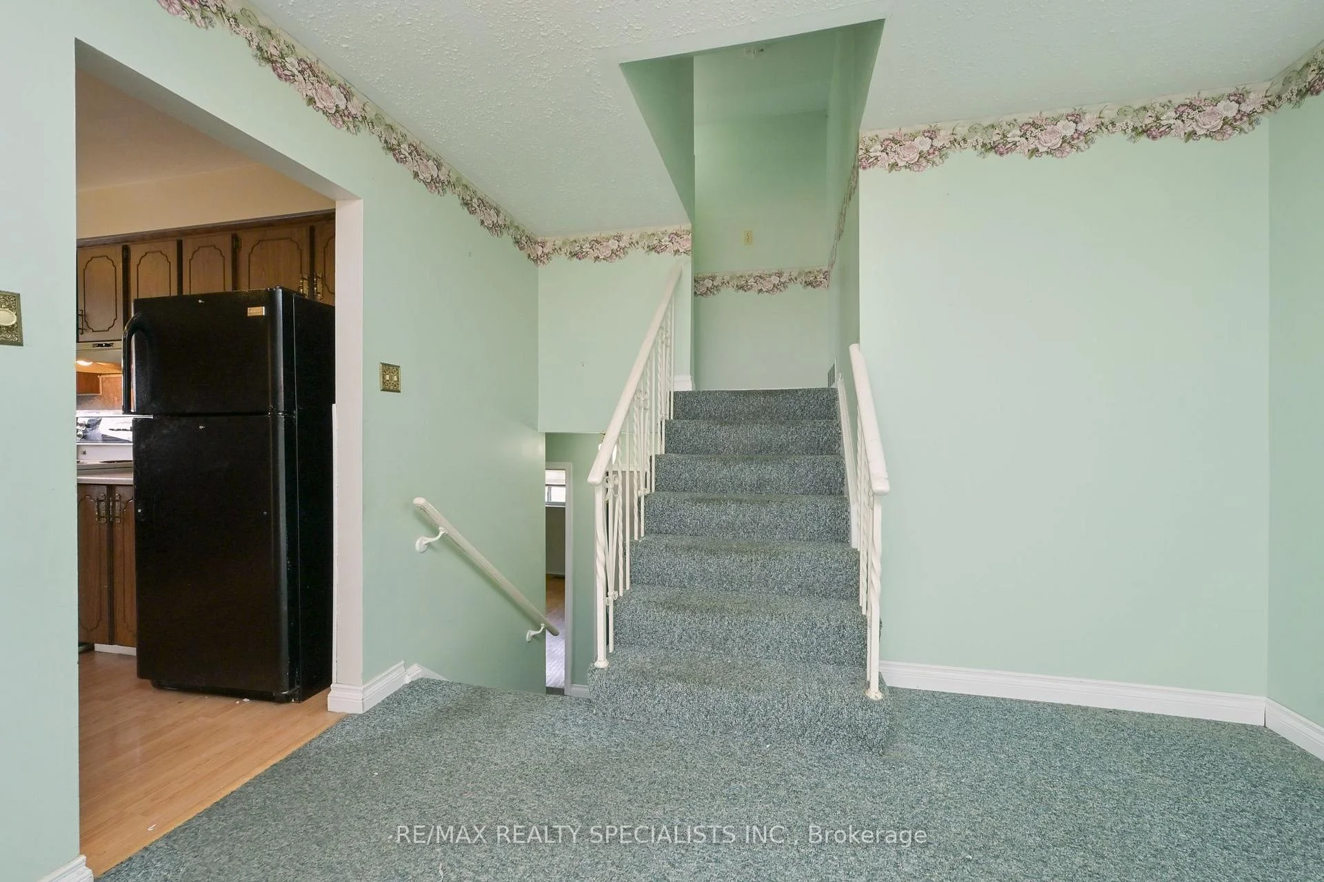 Photo 26 of 38 Algonquin Boulevard, Brampton, Avondale — HOMEH