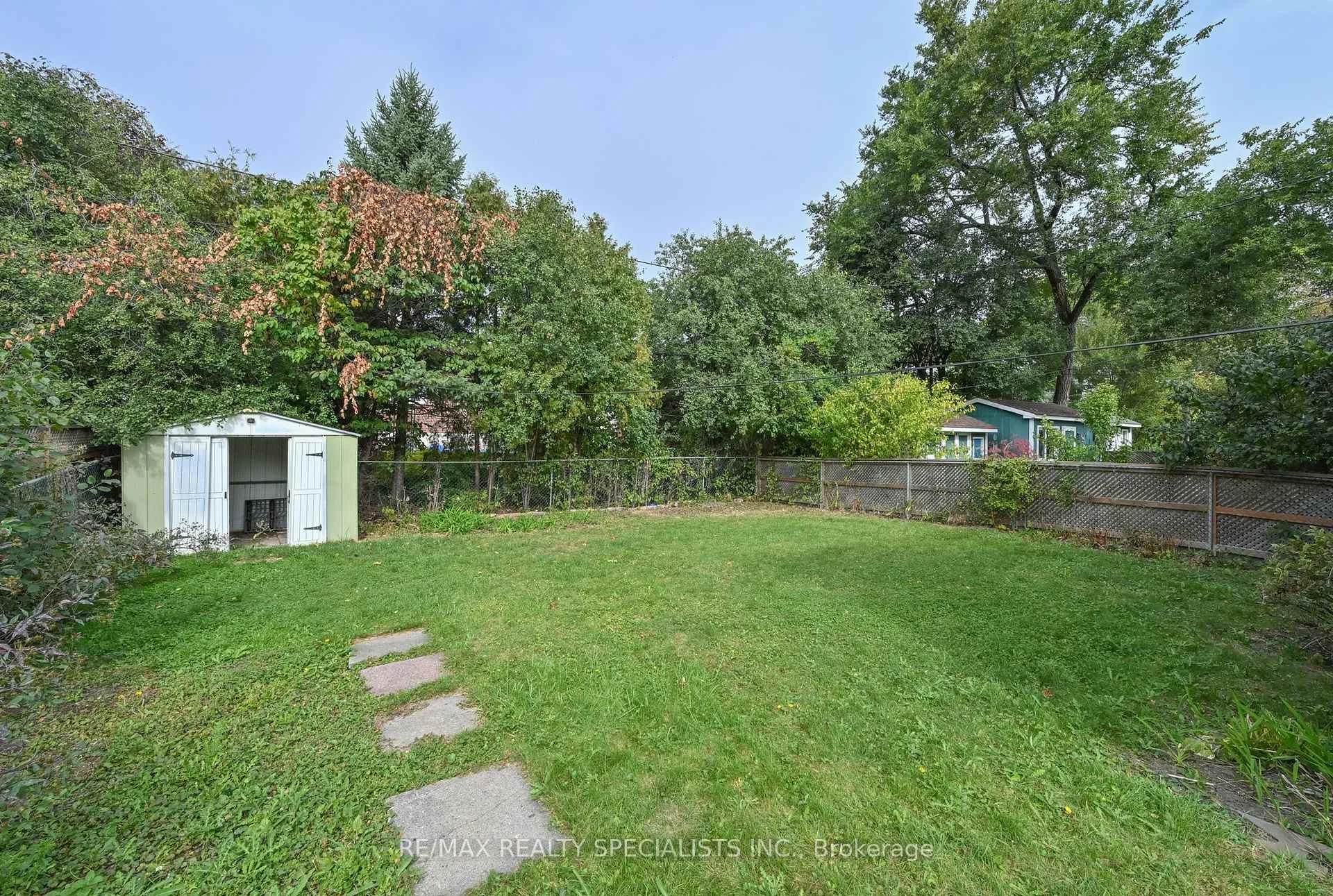 Photo 48 of 38 Algonquin Boulevard, Brampton, Avondale — HOMEH