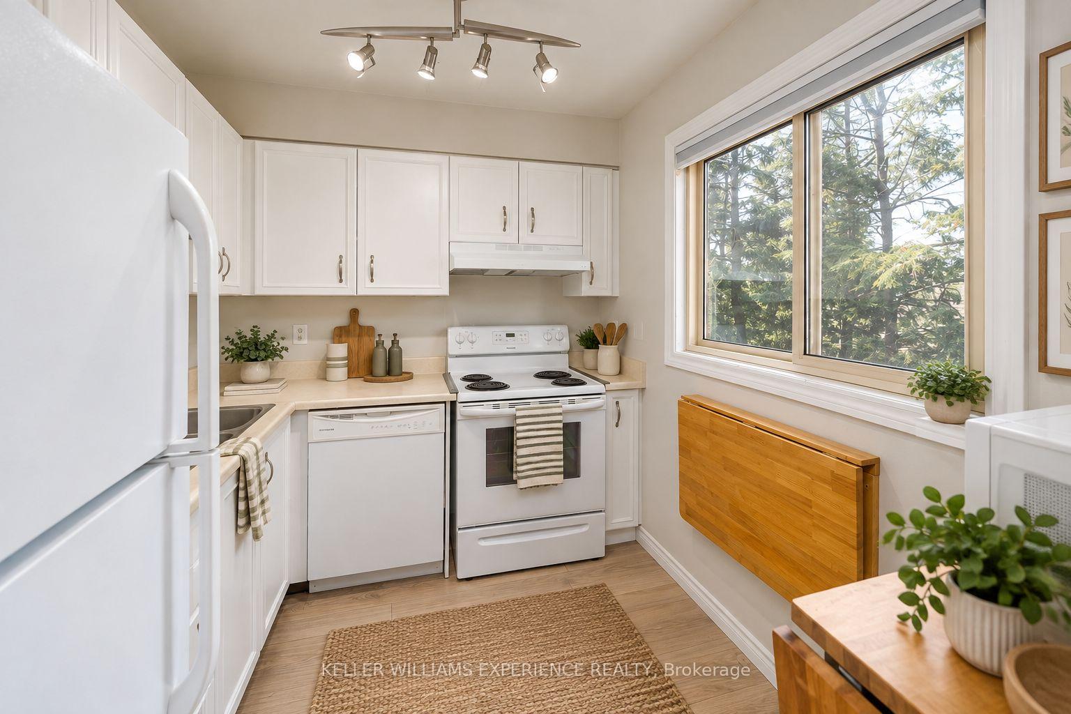 Photo 4 of Unit 7, 1102 Loggers Run, Barrie, Ardagh — HOMEH