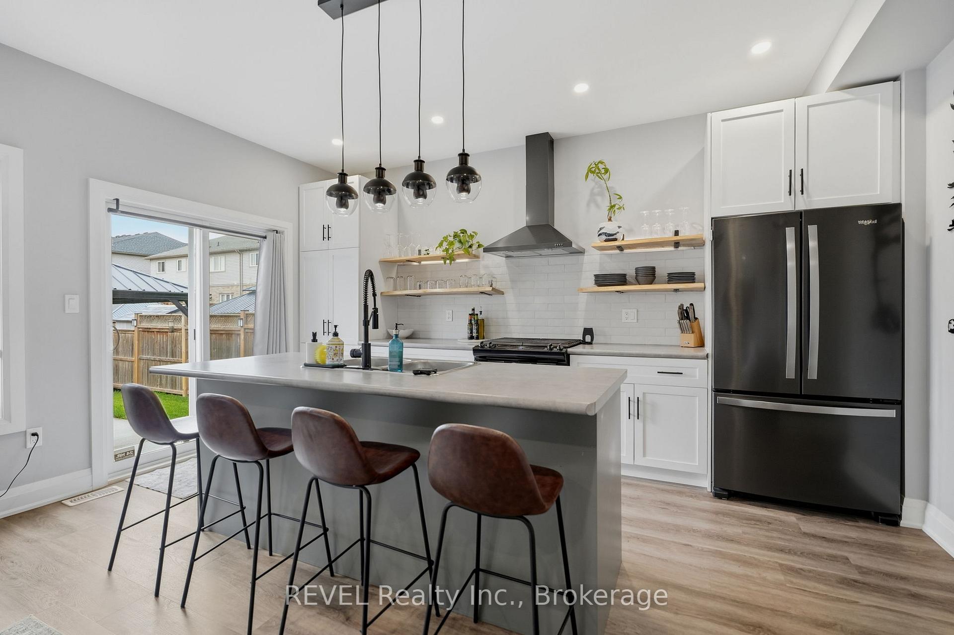 Photo 7 of 11 Lymburner Street, Pelham, Fonthill — HOMEH