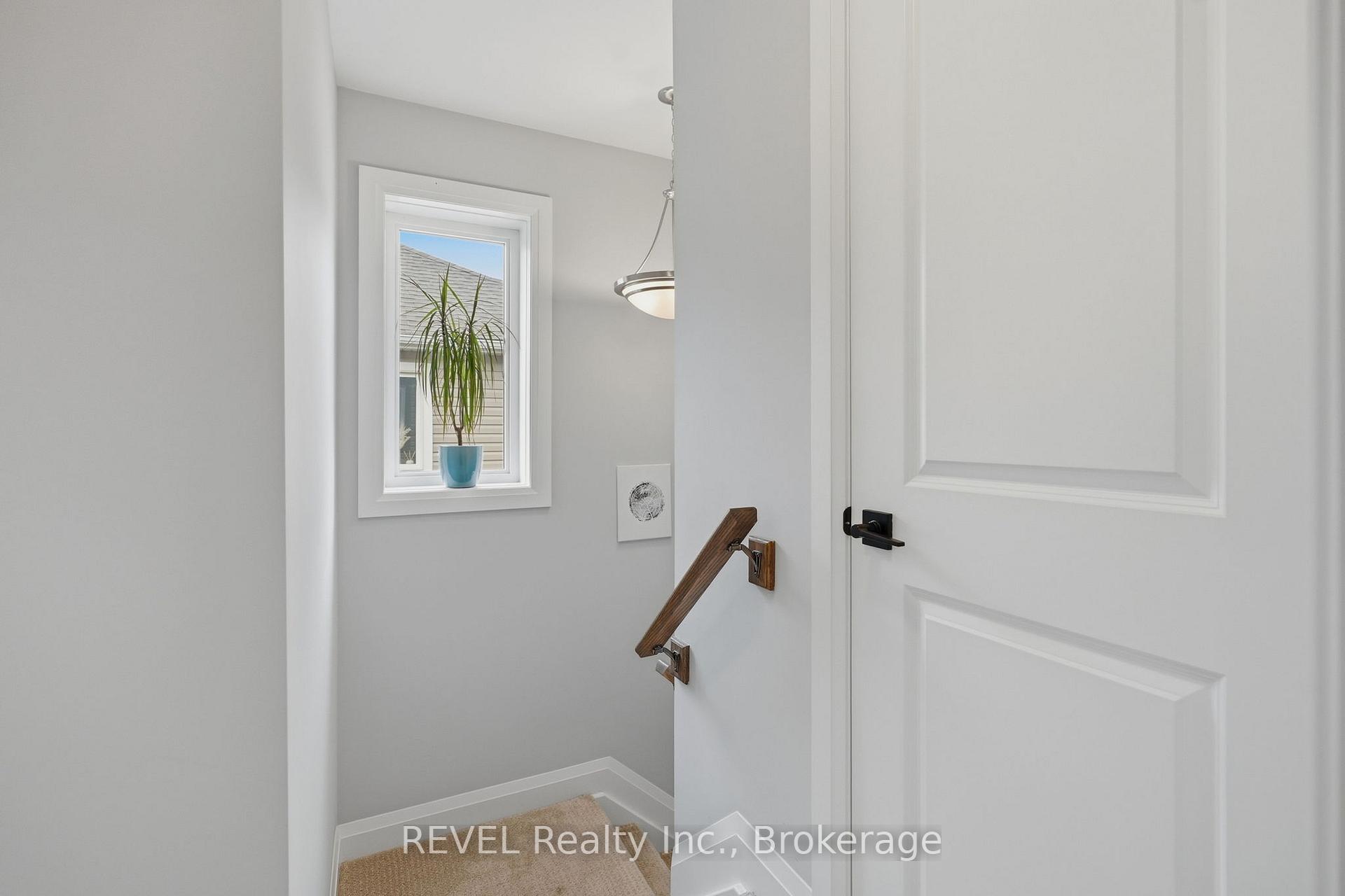Photo 16 of 11 Lymburner Street, Pelham, Fonthill — HOMEH