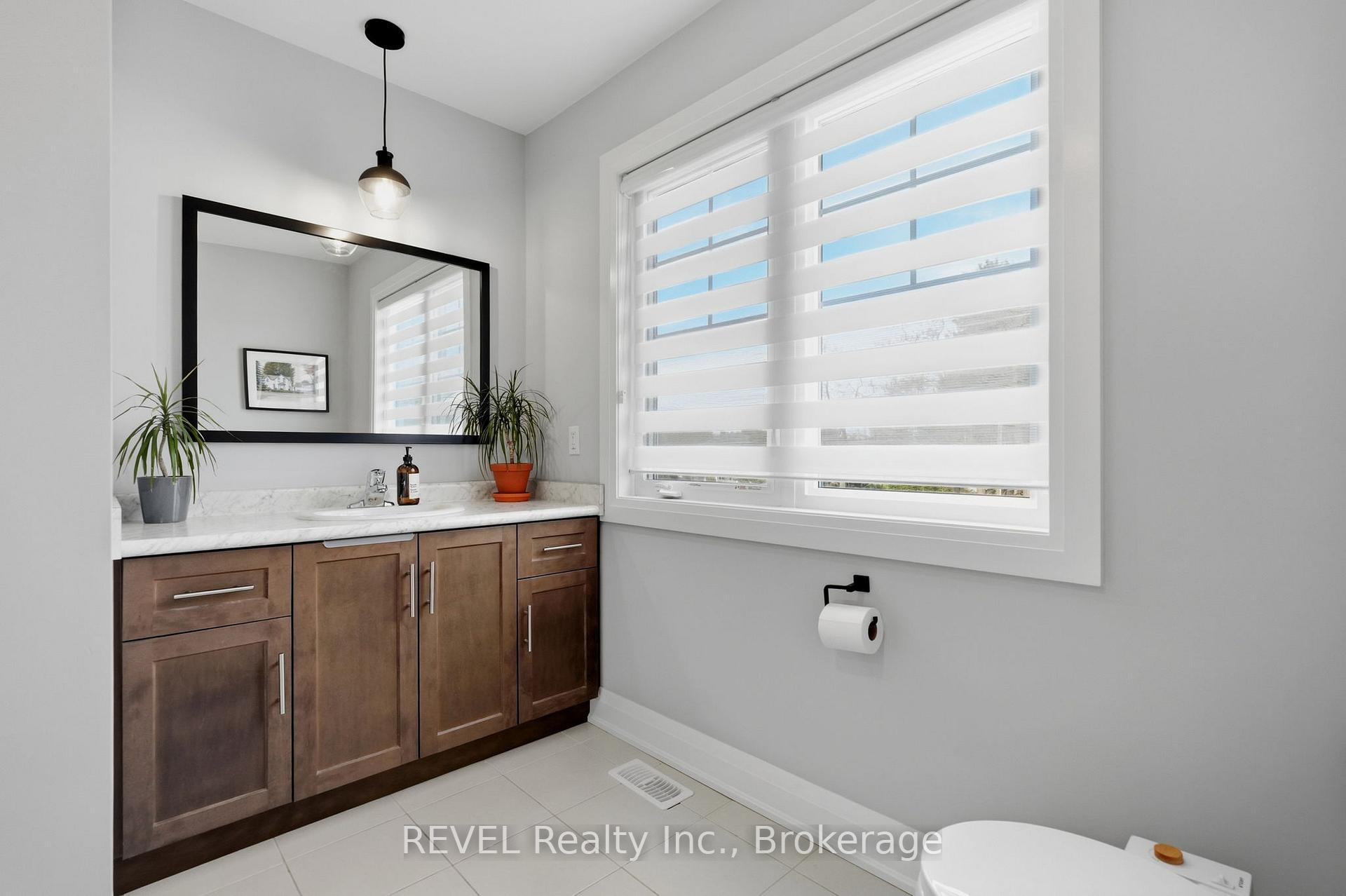 Photo 20 of 11 Lymburner Street, Pelham, Fonthill — HOMEH