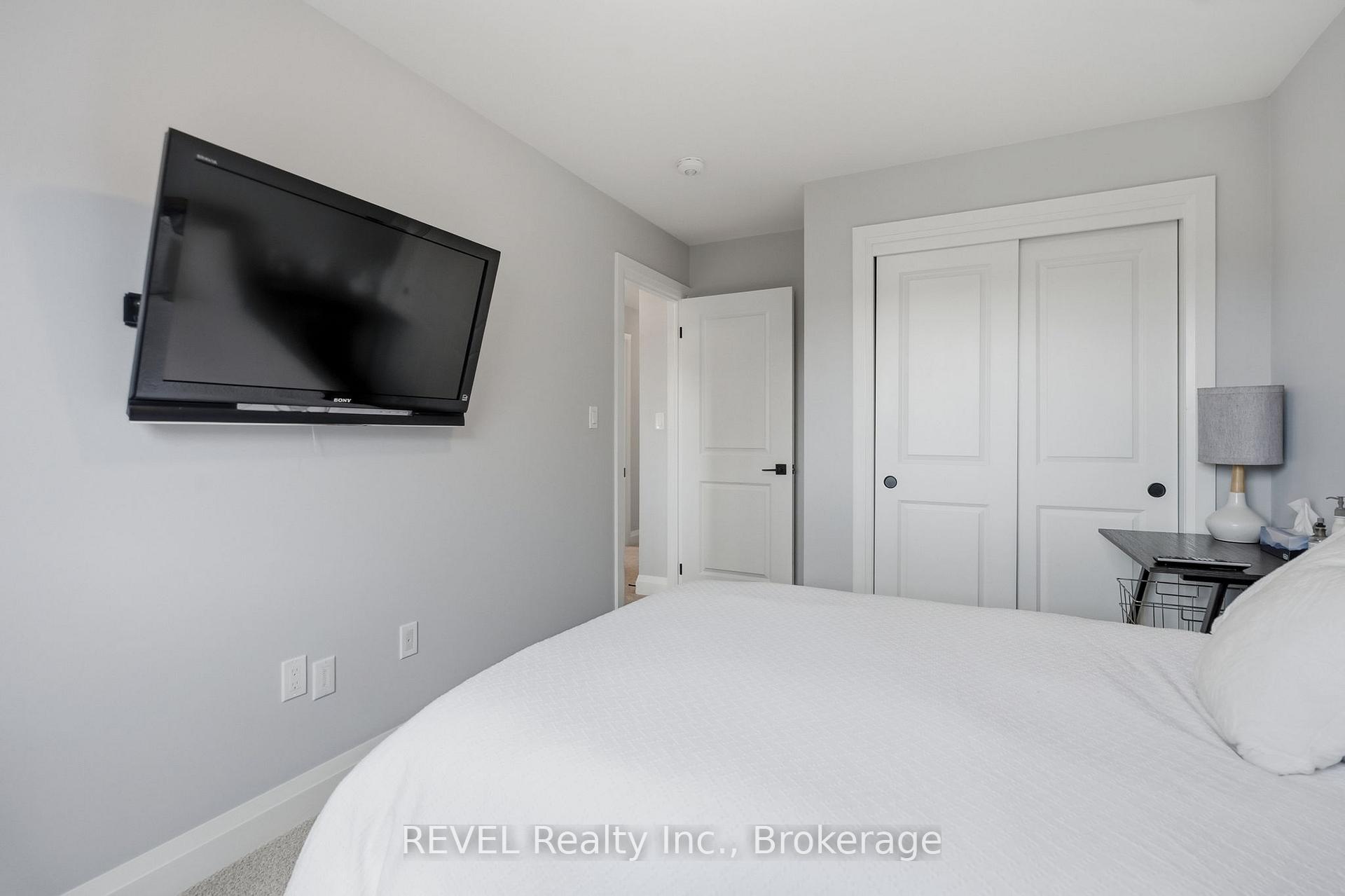 Photo 29 of 11 Lymburner Street, Pelham, Fonthill — HOMEH
