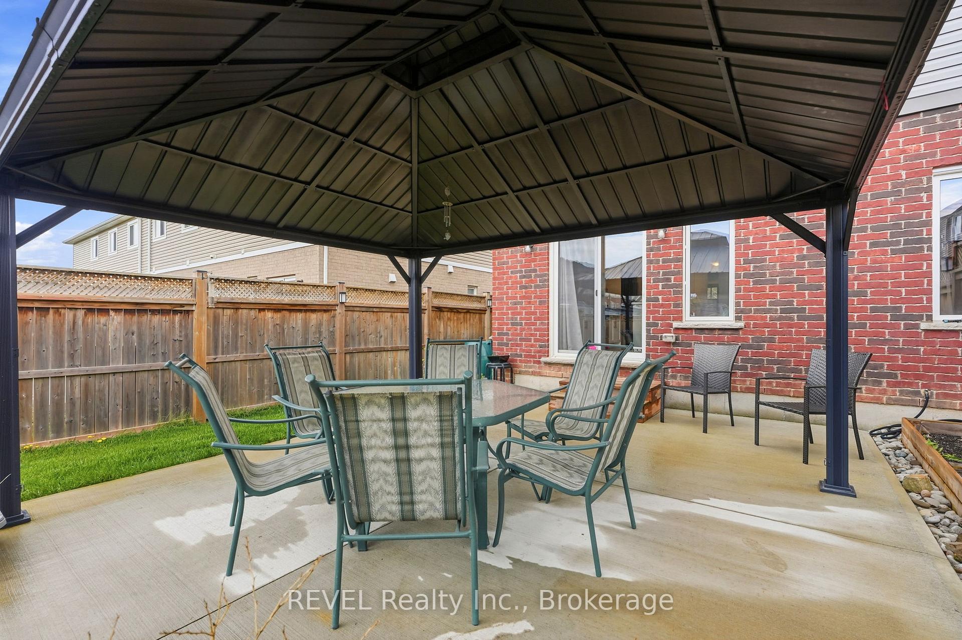 Photo 36 of 11 Lymburner Street, Pelham, Fonthill — HOMEH