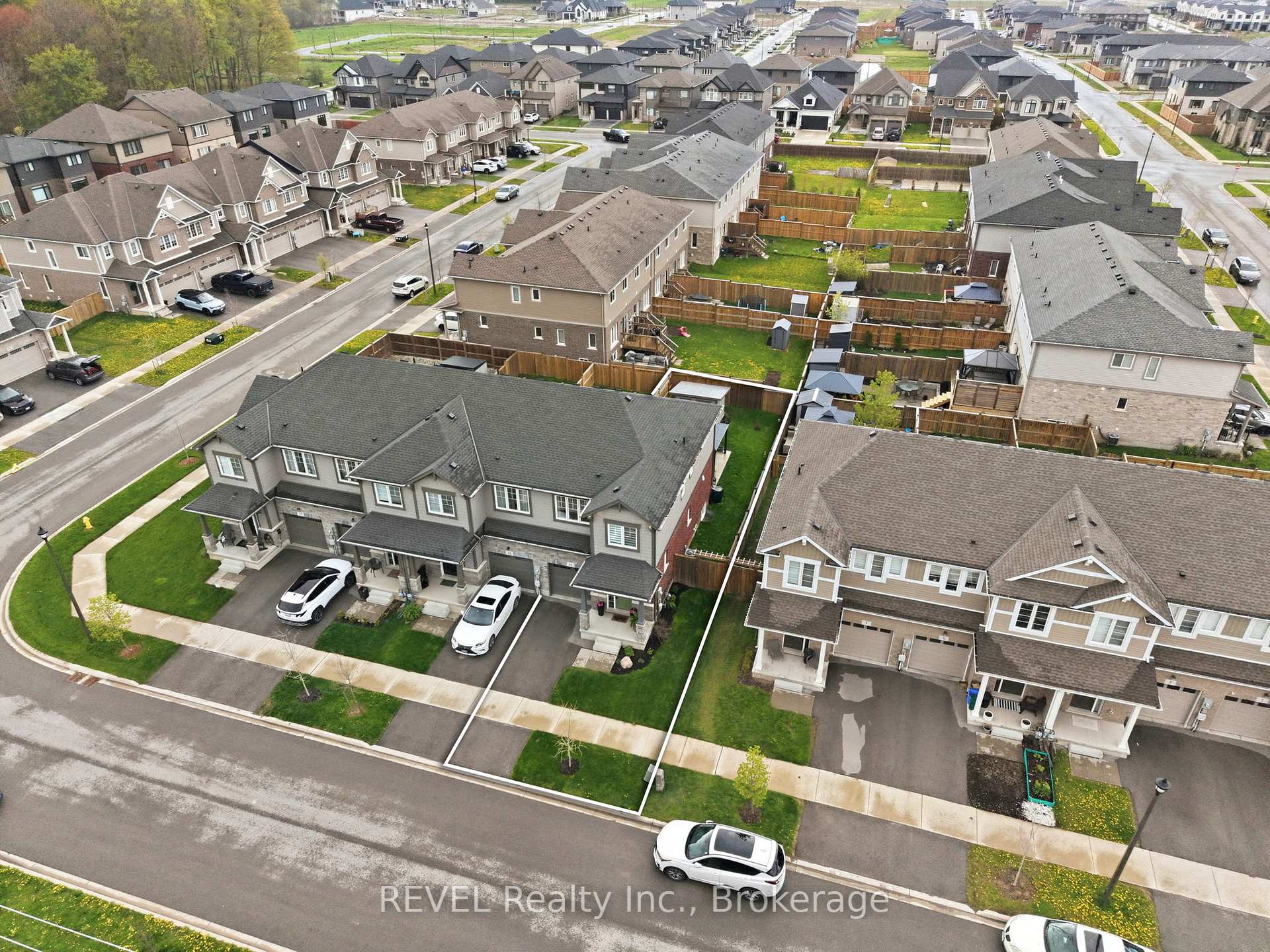 Photo 41 of 11 Lymburner Street, Pelham, Fonthill — HOMEH