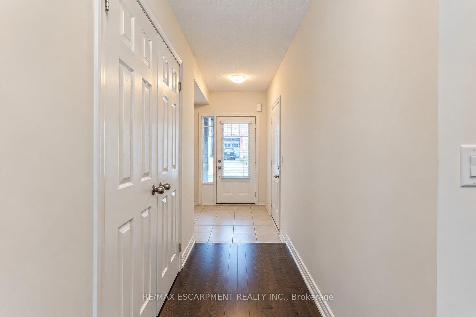 Photo 6 of 3930 Tufgar Crescent, Burlington, Alton — HOMEH