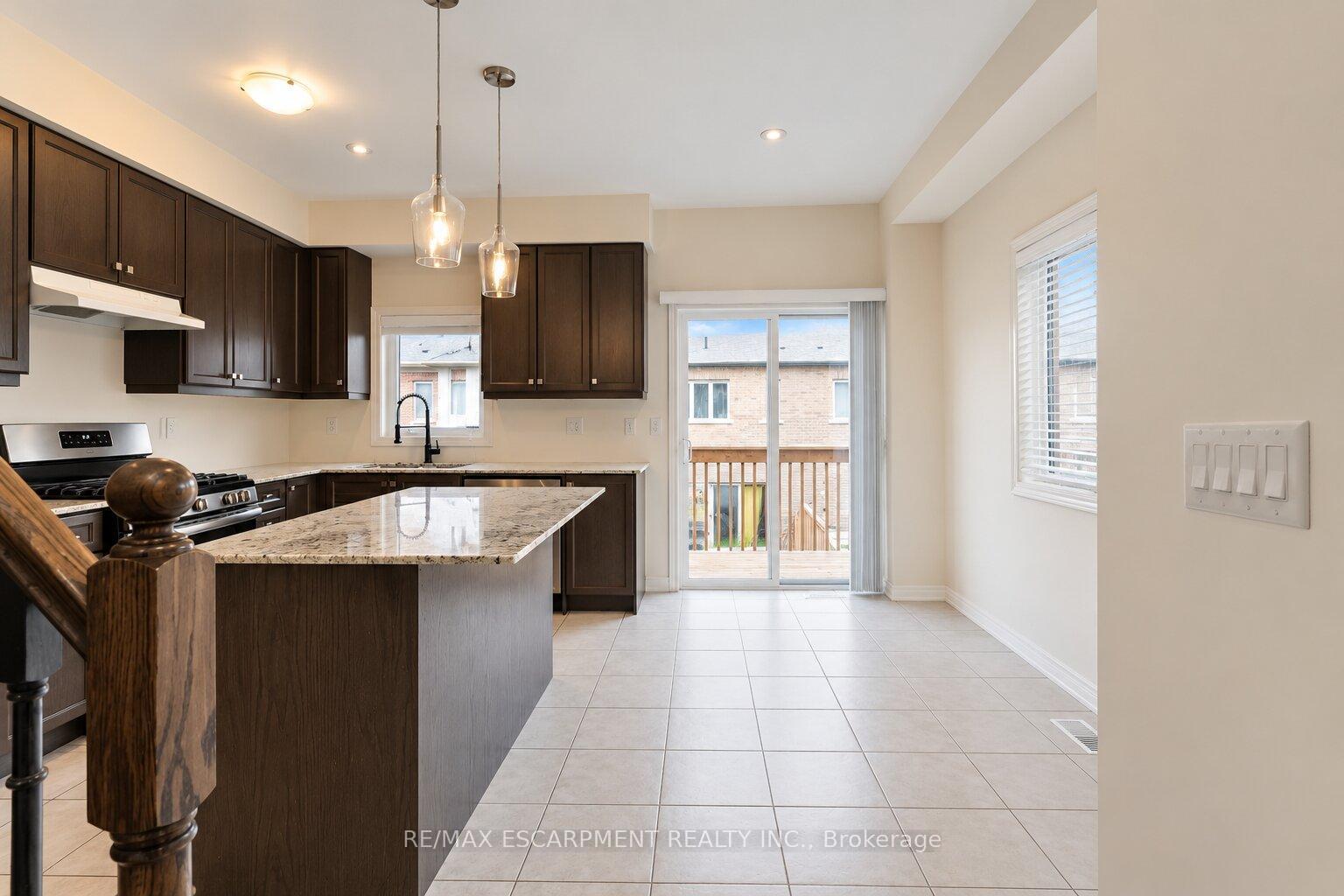 Photo 15 of 3930 Tufgar Crescent, Burlington, Alton — HOMEH