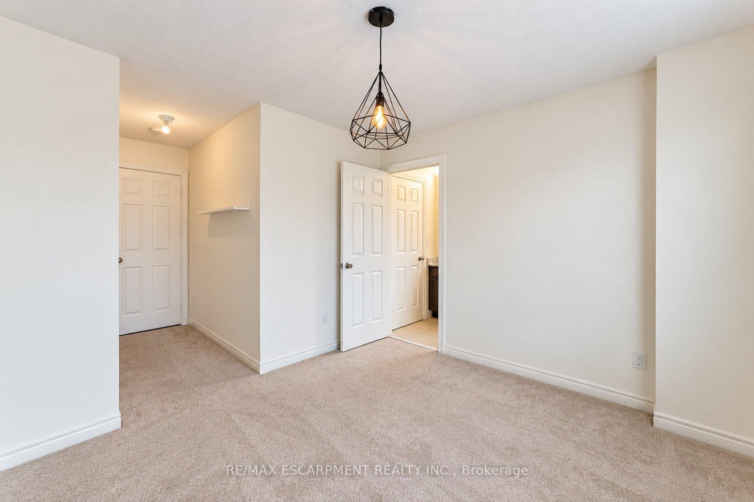 Photo 25 of 3930 Tufgar Crescent, Burlington, Alton — HOMEH