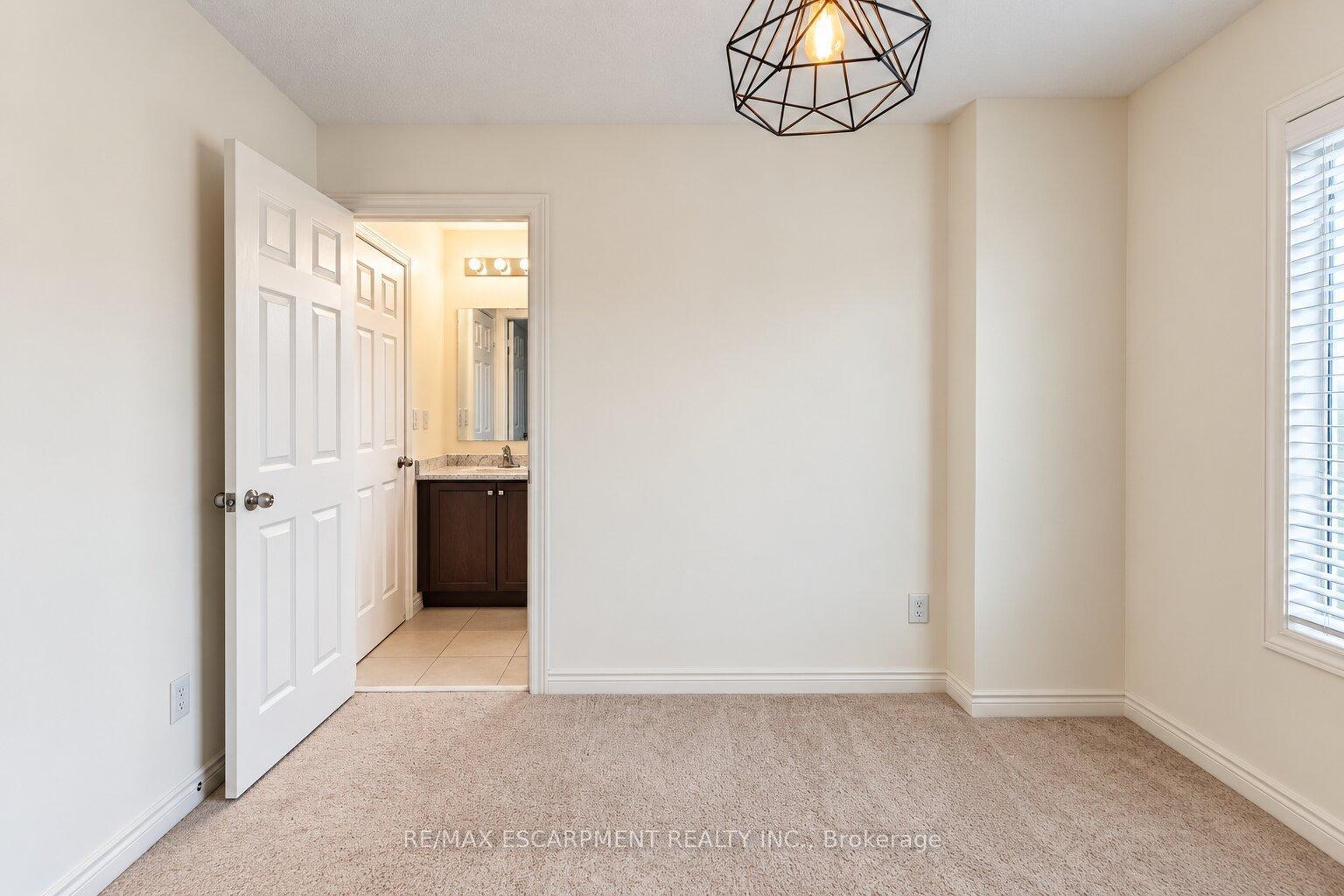 Photo 26 of 3930 Tufgar Crescent, Burlington, Alton — HOMEH