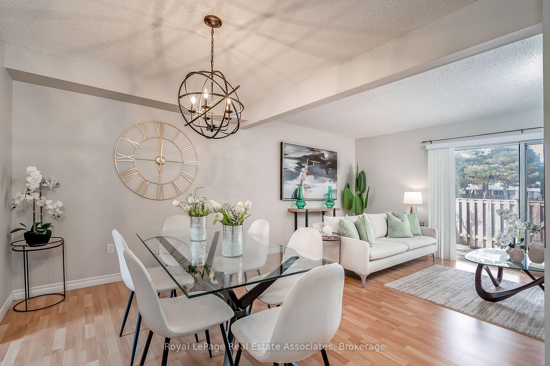 Photo 4 of Unit 42, 2779 Gananoque Drive, Mississauga, Meadowvale — HOMEH