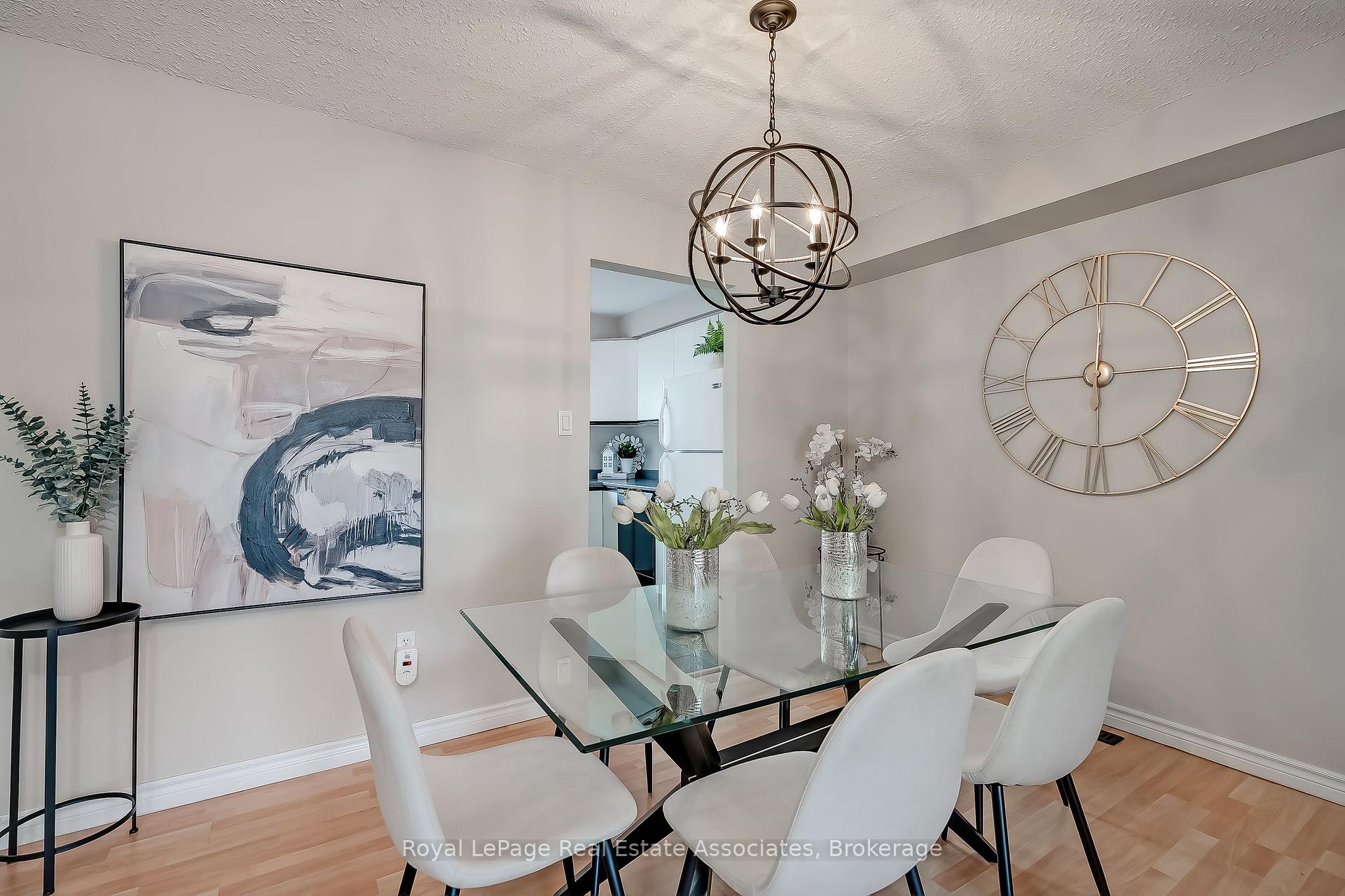 Photo 5 of Unit 42, 2779 Gananoque Drive, Mississauga, Meadowvale — HOMEH