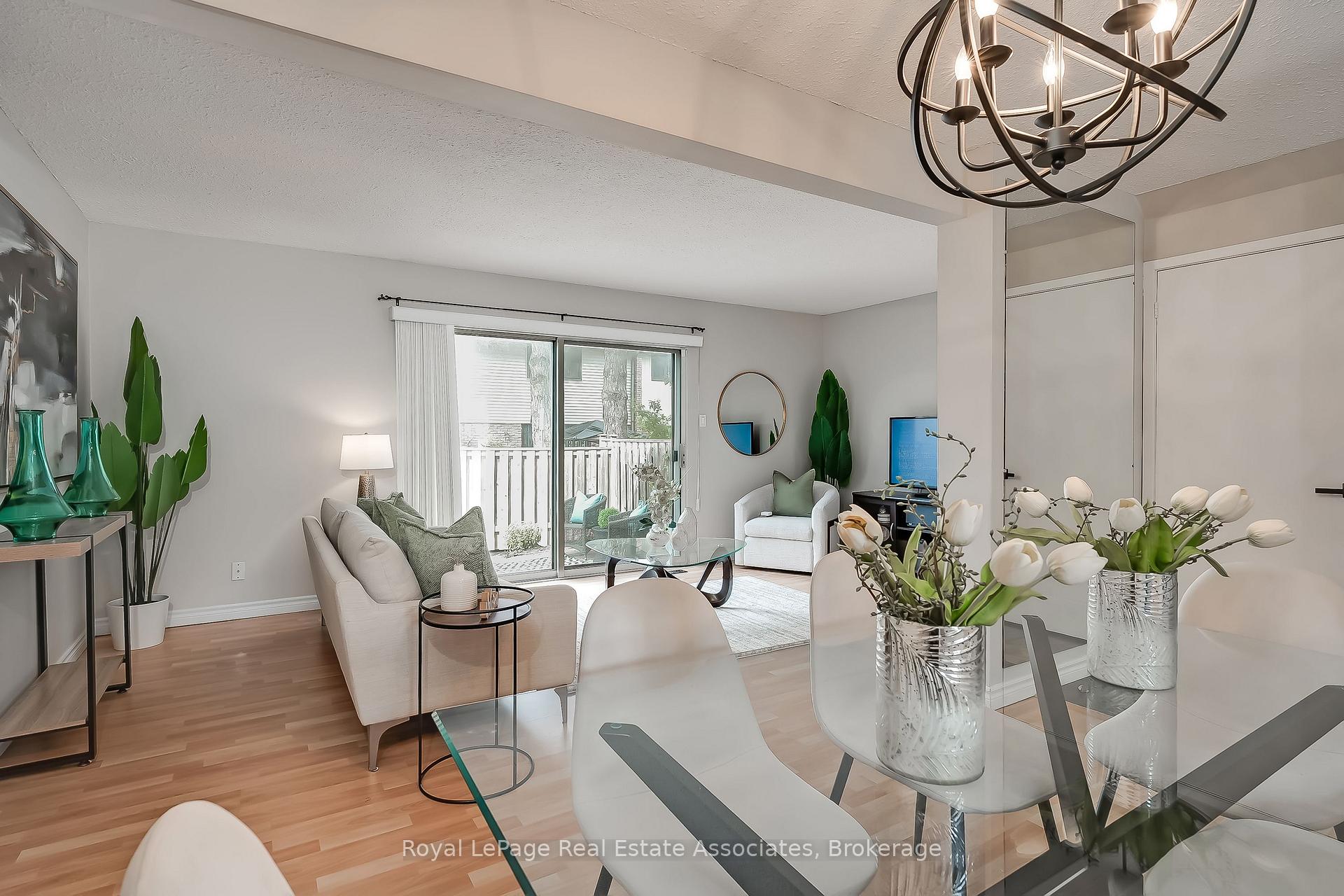 Photo 7 of Unit 42, 2779 Gananoque Drive, Mississauga, Meadowvale — HOMEH