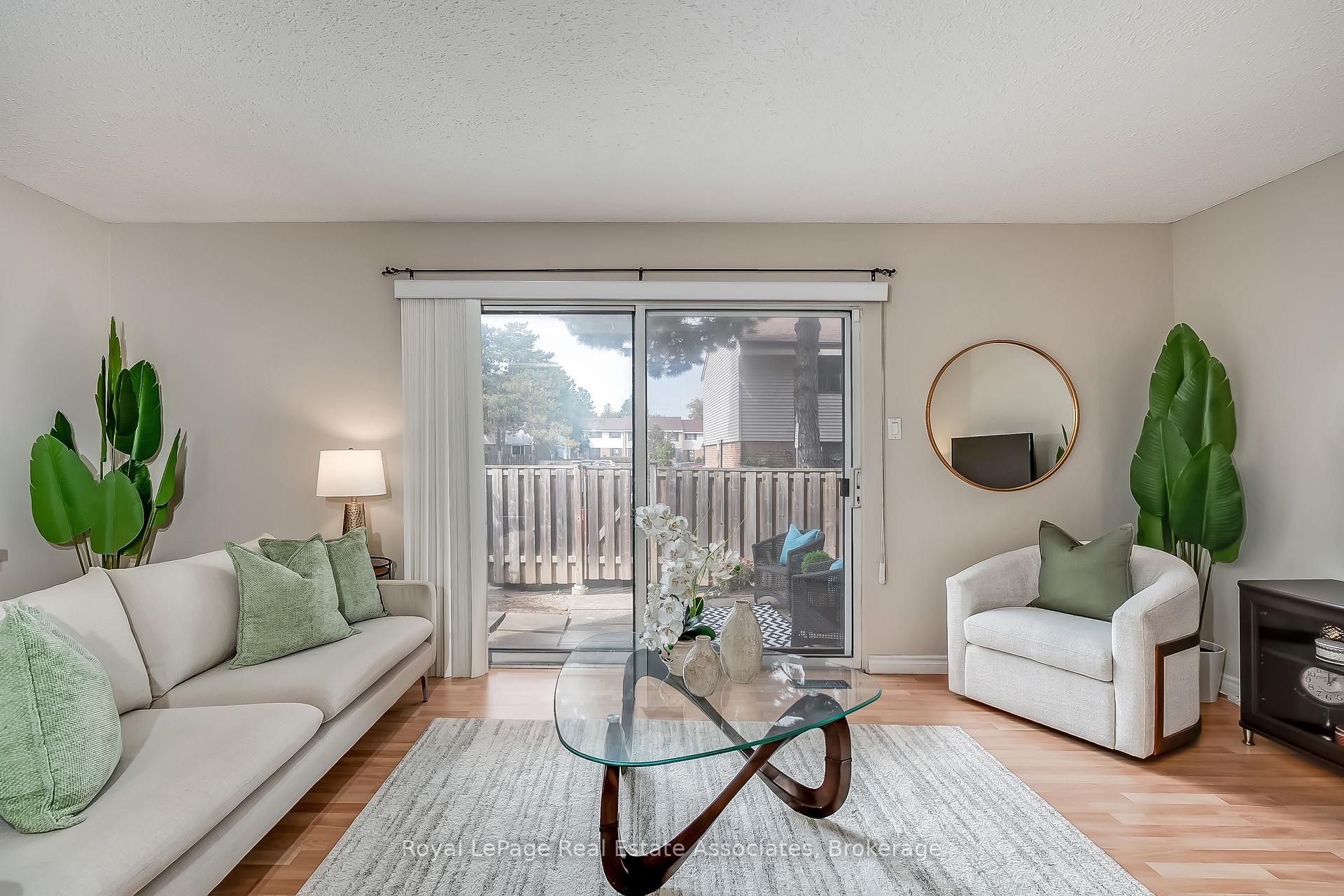 Photo 10 of Unit 42, 2779 Gananoque Drive, Mississauga, Meadowvale — HOMEH