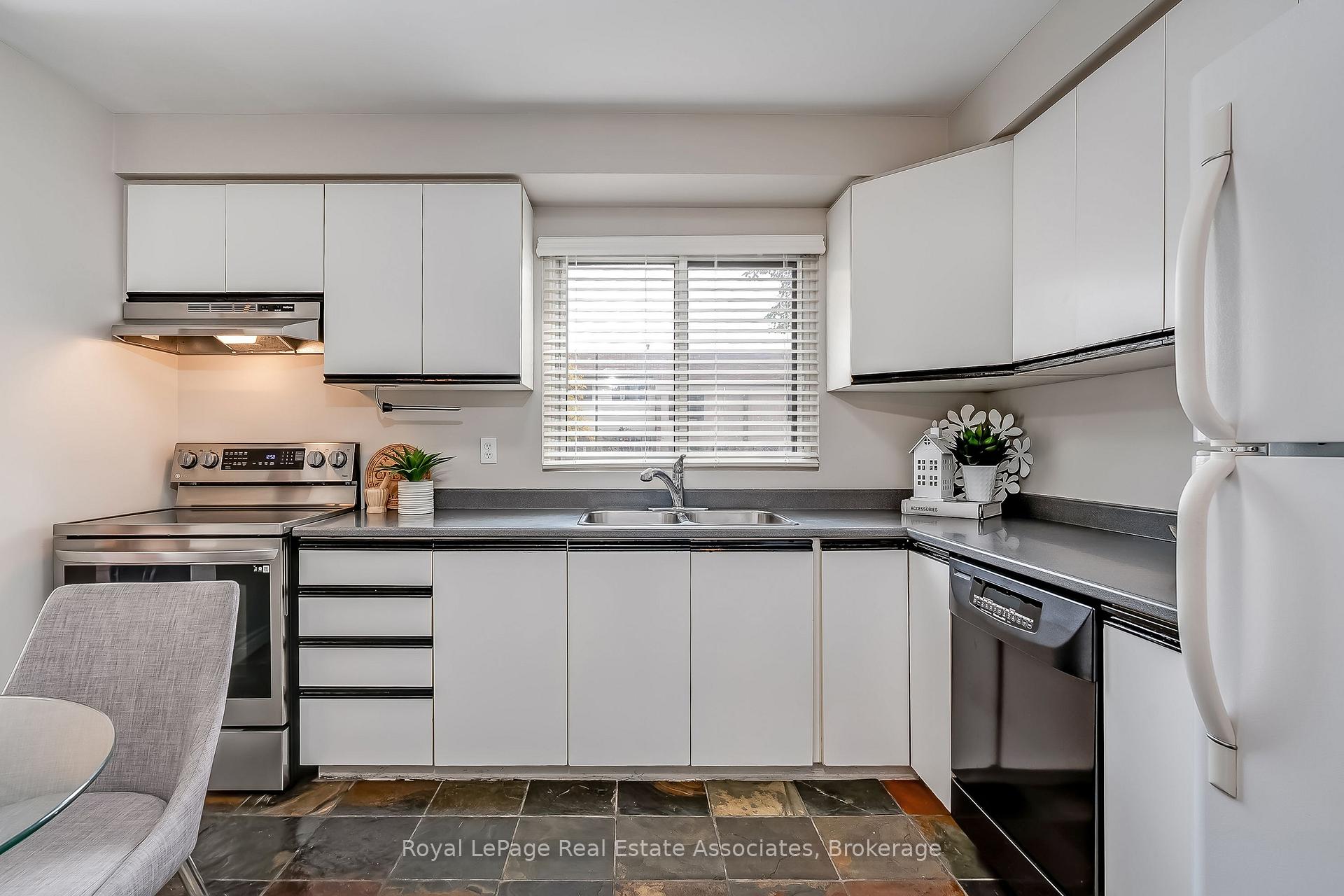 Photo 15 of Unit 42, 2779 Gananoque Drive, Mississauga, Meadowvale — HOMEH