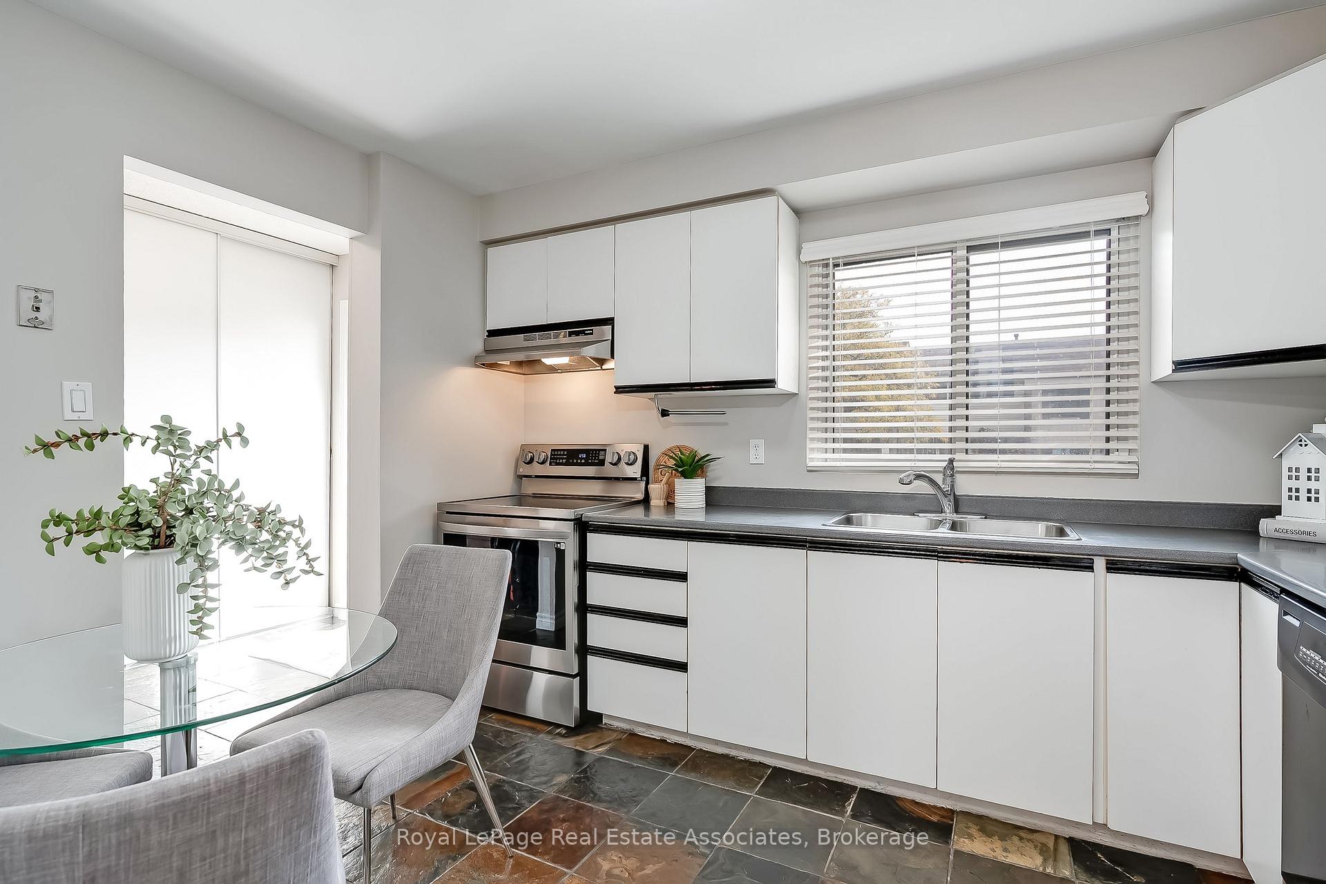 Photo 16 of Unit 42, 2779 Gananoque Drive, Mississauga, Meadowvale — HOMEH