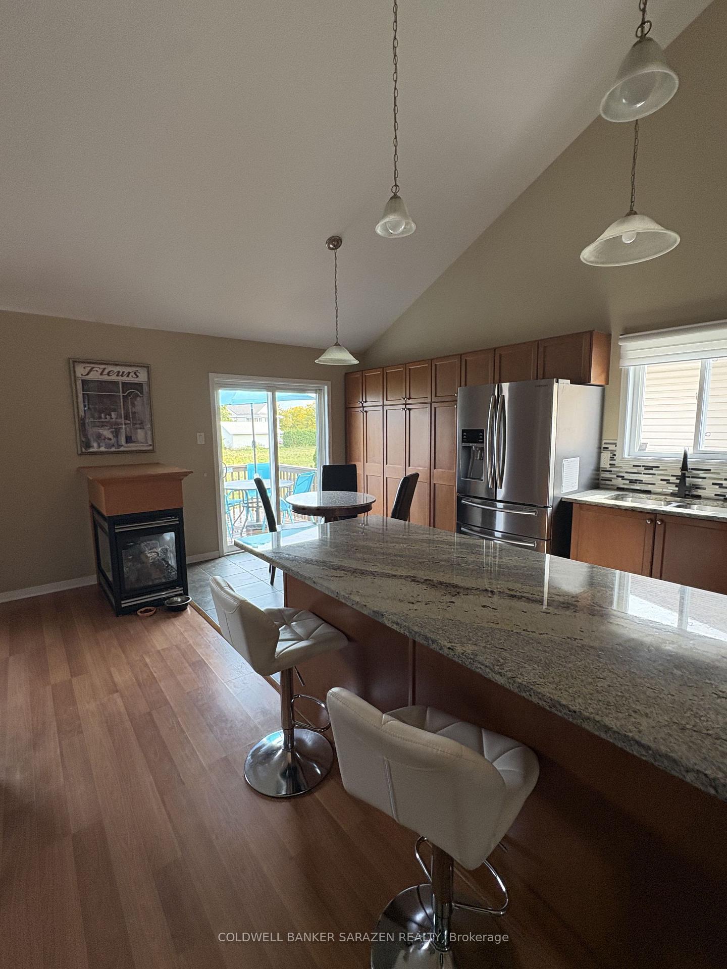 Photo 11 of 22 Frieday Street, Arnprior, Arnprior — HOMEH
