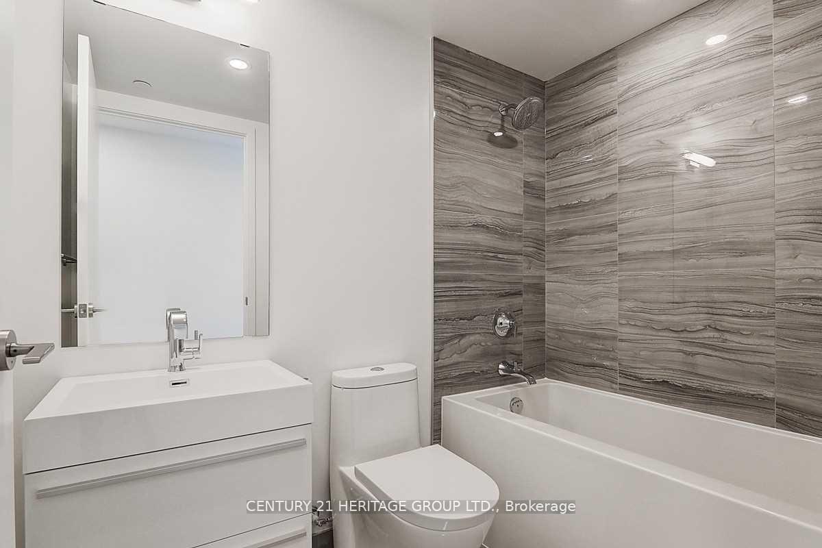 Photo 9 of Unit 3609, 39 Roehampton Avenue, Toronto, Mount Pleasant West — HOMEH