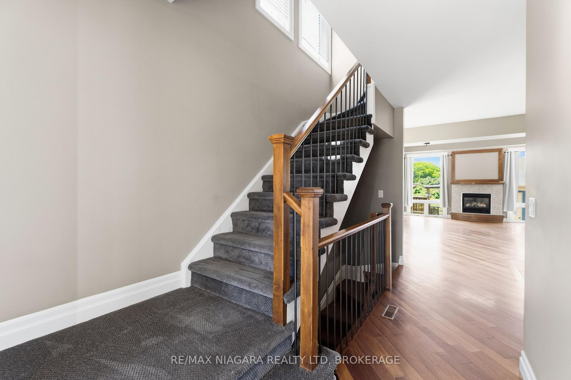 Photo 22 of 291 Vine Street, St. Catharines, Fairview — HOMEH