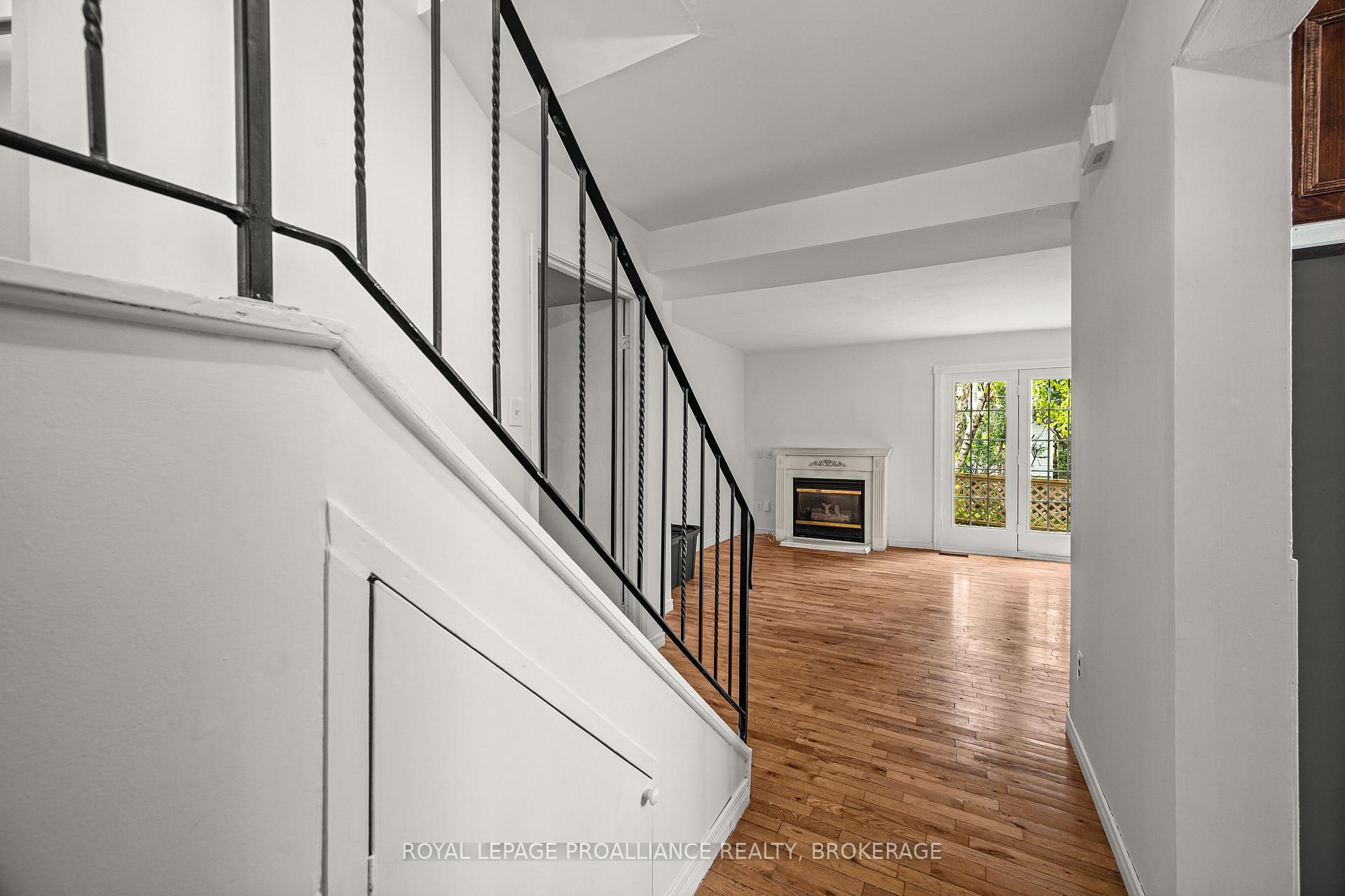 Photo 4 of 42 Wycliffe Crescent, Kingston, East of Sir John A. Blvd — HOMEH