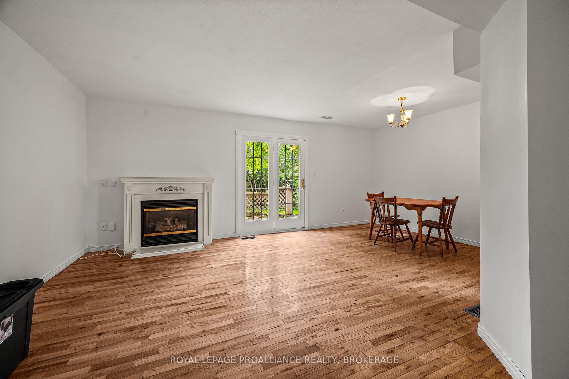 Photo 6 of 42 Wycliffe Crescent, Kingston, East of Sir John A. Blvd — HOMEH