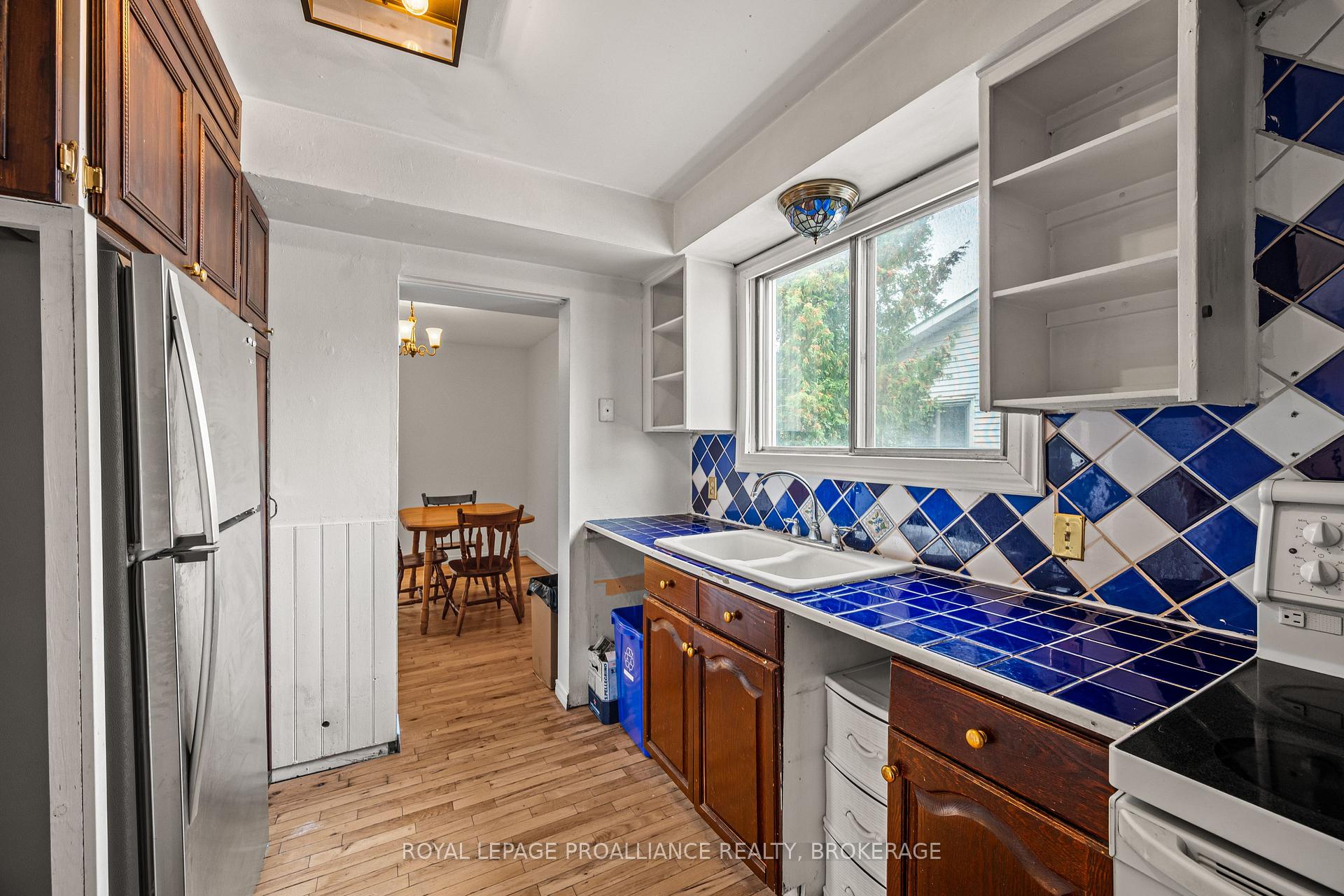 Photo 11 of 42 Wycliffe Crescent, Kingston, East of Sir John A. Blvd — HOMEH
