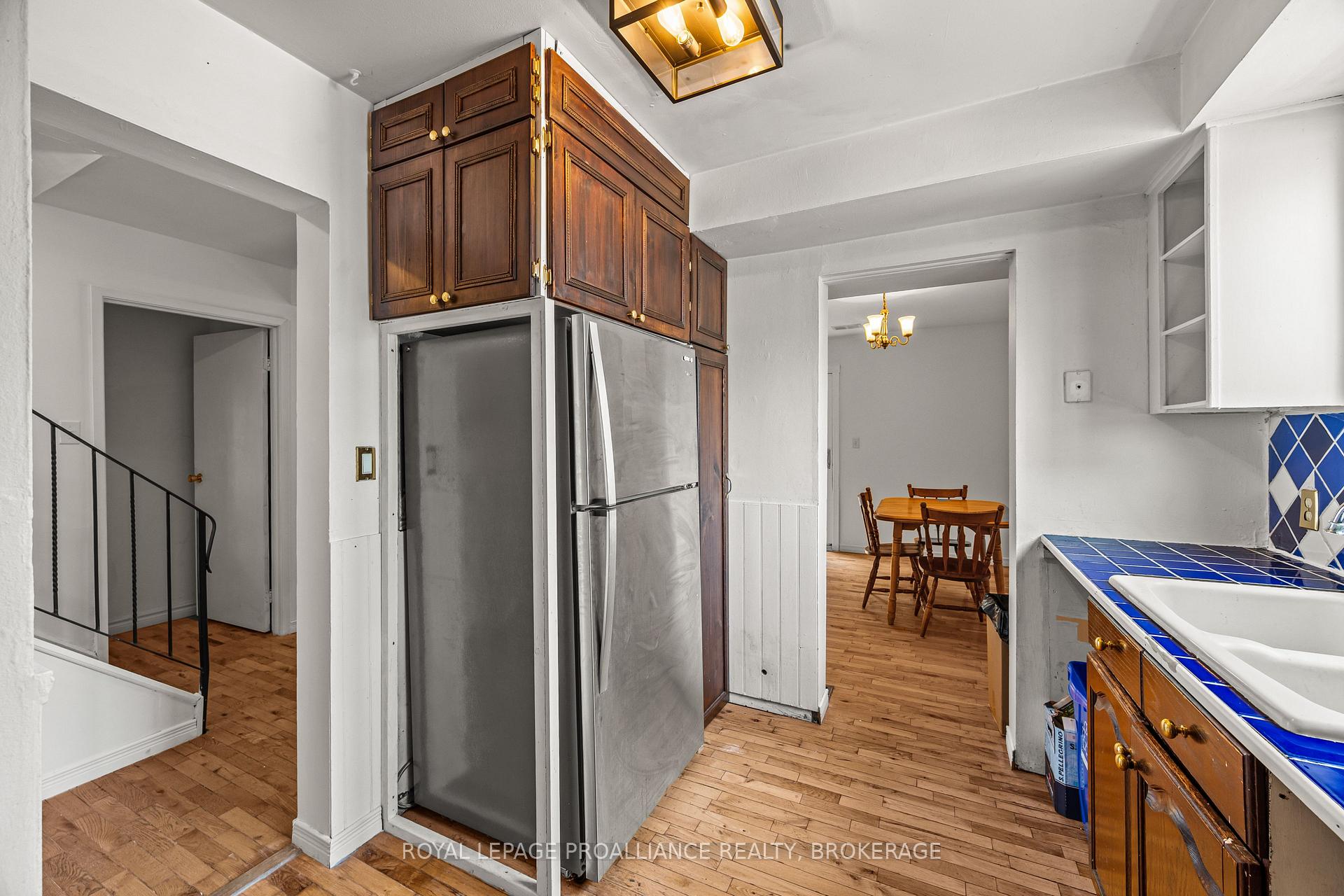 Photo 12 of 42 Wycliffe Crescent, Kingston, East of Sir John A. Blvd — HOMEH