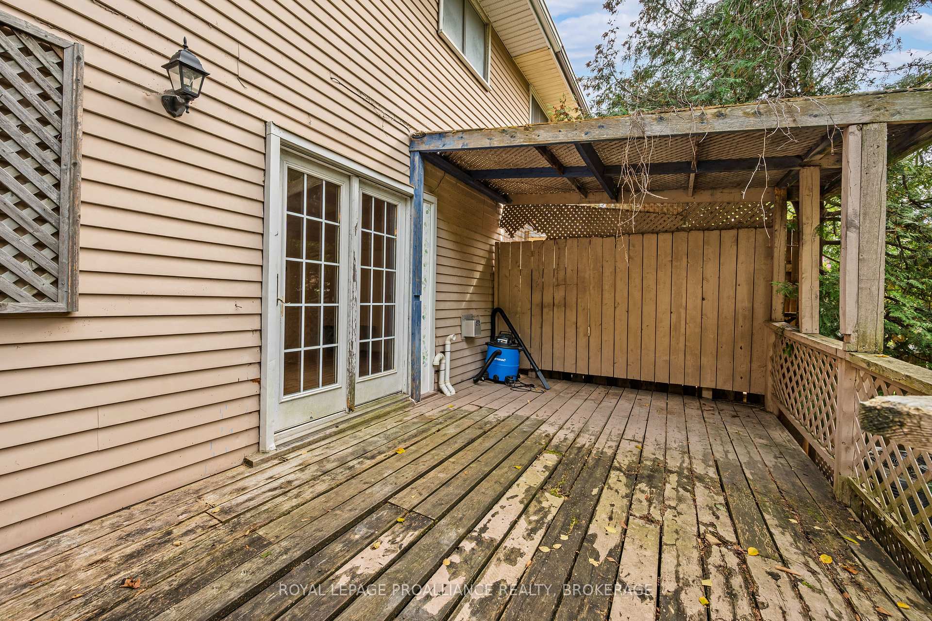 Photo 31 of 42 Wycliffe Crescent, Kingston, East of Sir John A. Blvd — HOMEH