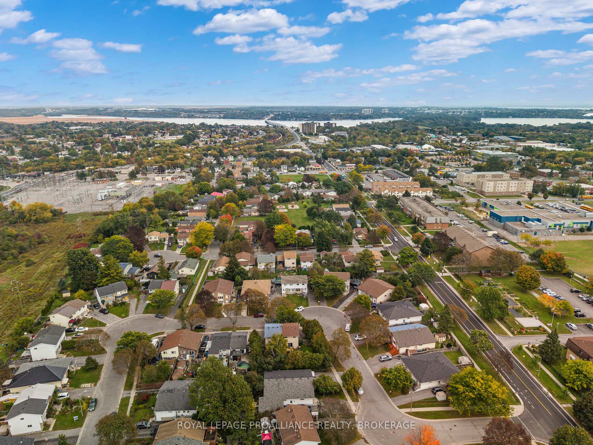 Photo 38 of 42 Wycliffe Crescent, Kingston, East of Sir John A. Blvd — HOMEH