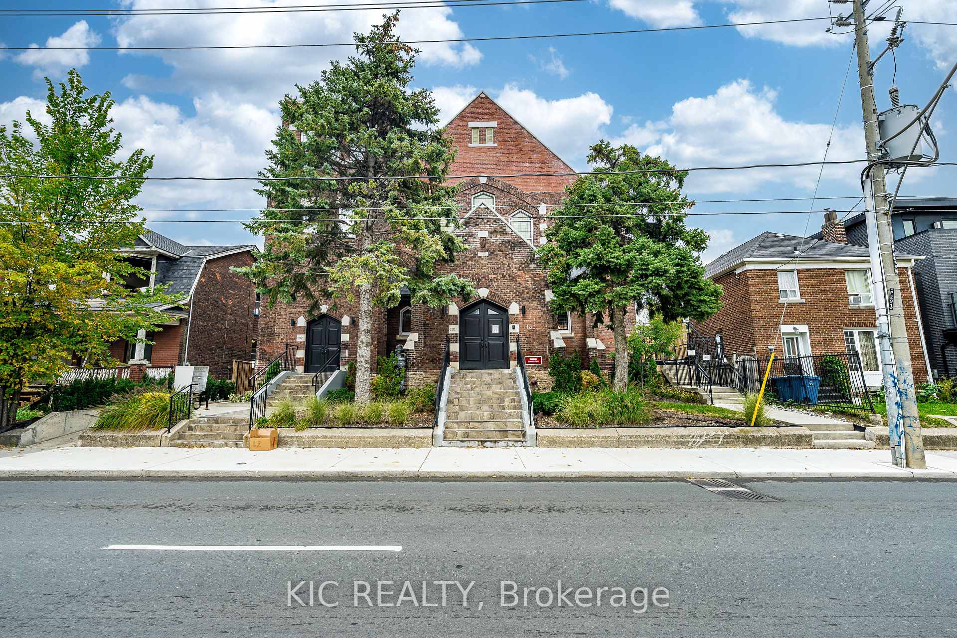 Photo of Unit 111, 1183 Dufferin Street