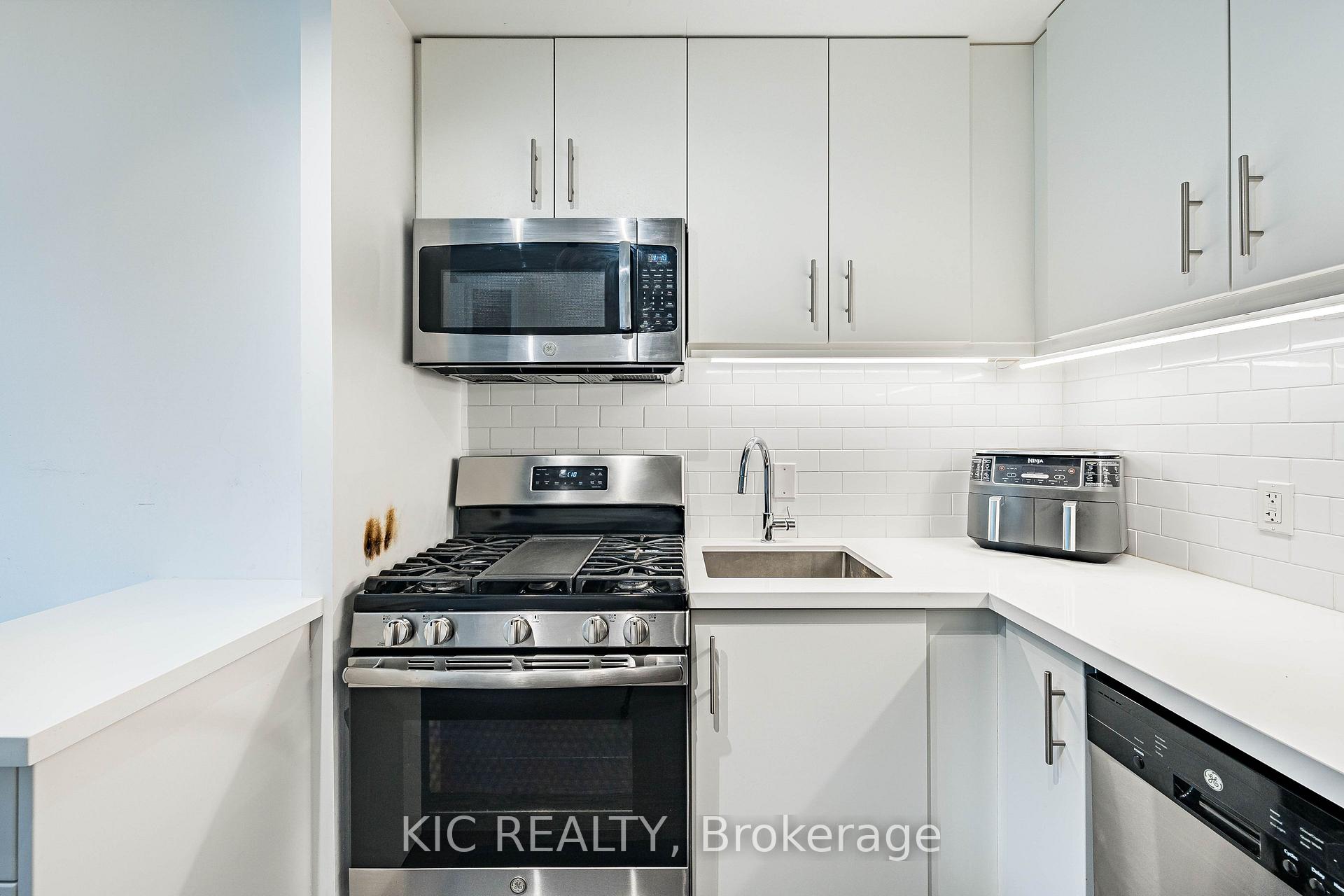 Photo 8 of Unit 111, 1183 Dufferin Street, Toronto, Dovercourt-Wallace Emerson-Junction — HOMEH