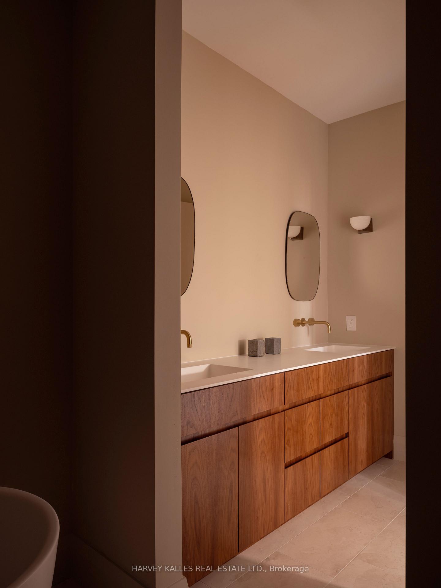 Photo 18 of Unit B, 157 Hallam Avenue, Toronto, Dovercourt-Wallace Emerson-Junction — HOMEH
