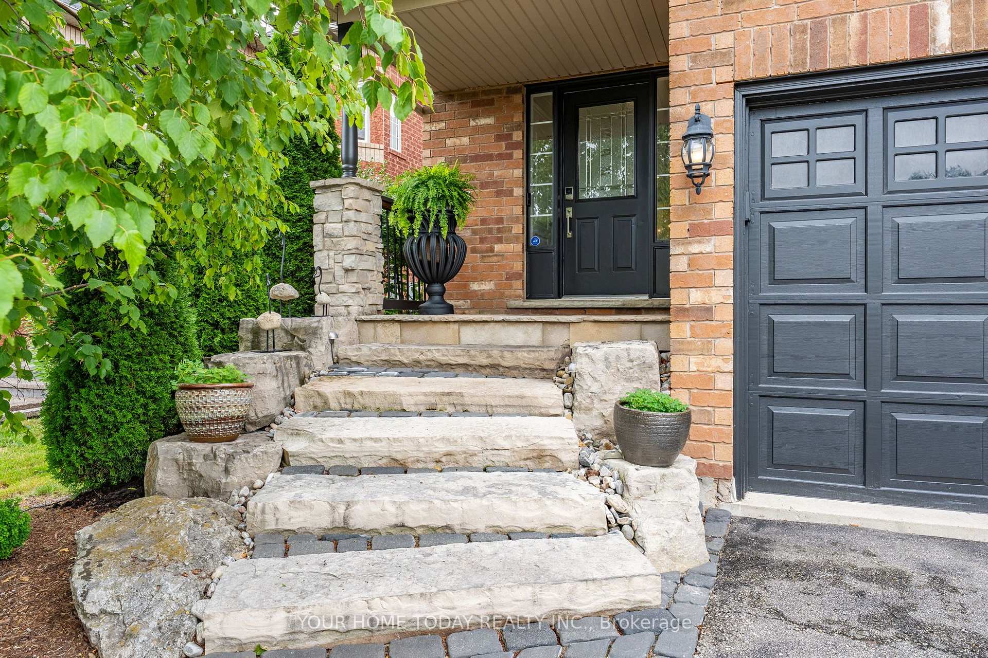 Photo 4 of 171 Miller Drive, Halton Hills, Georgetown — HOMEH