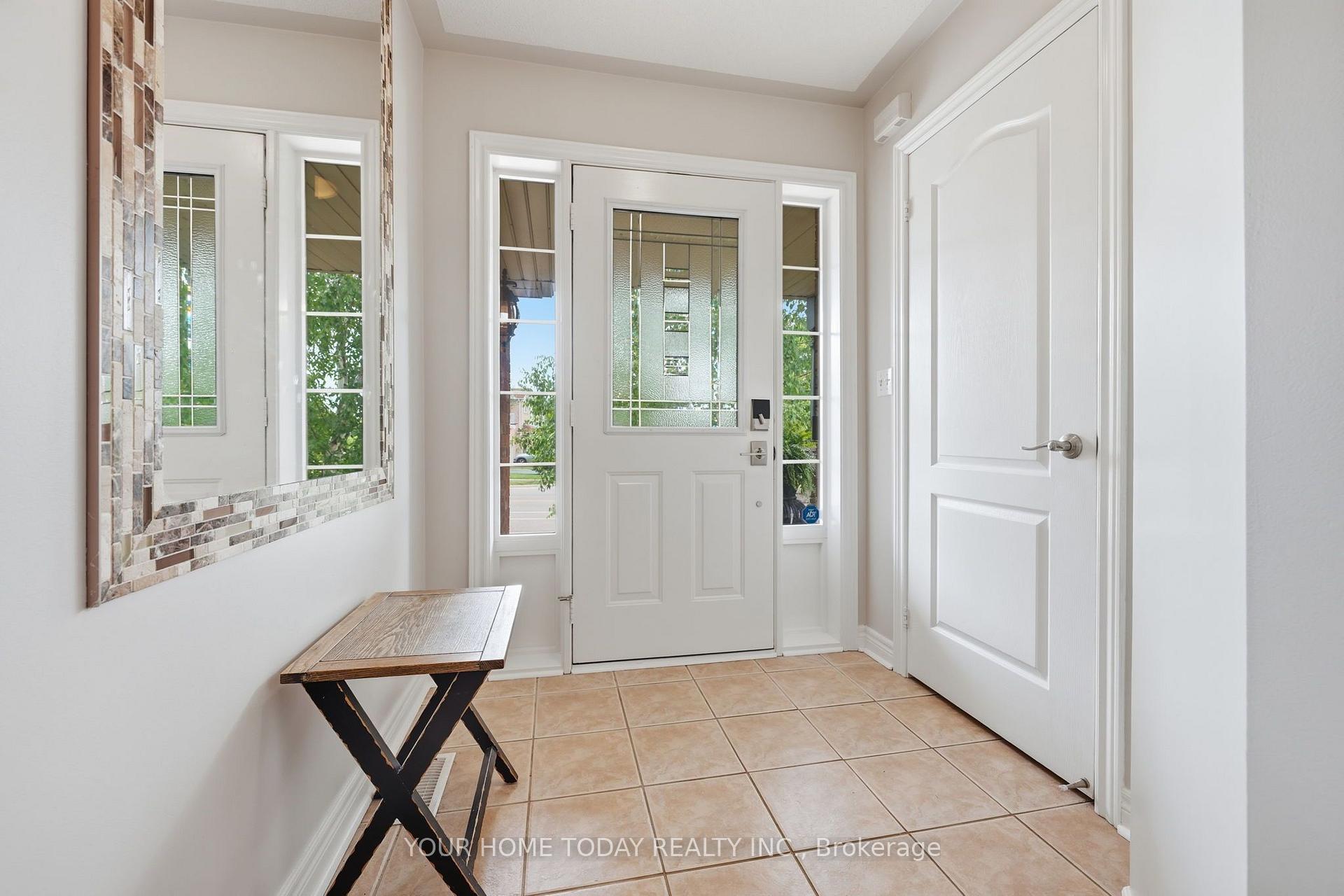 Photo 5 of 171 Miller Drive, Halton Hills, Georgetown — HOMEH