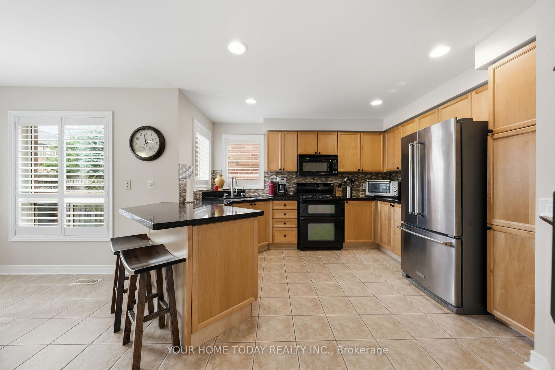 Photo 11 of 171 Miller Drive, Halton Hills, Georgetown — HOMEH