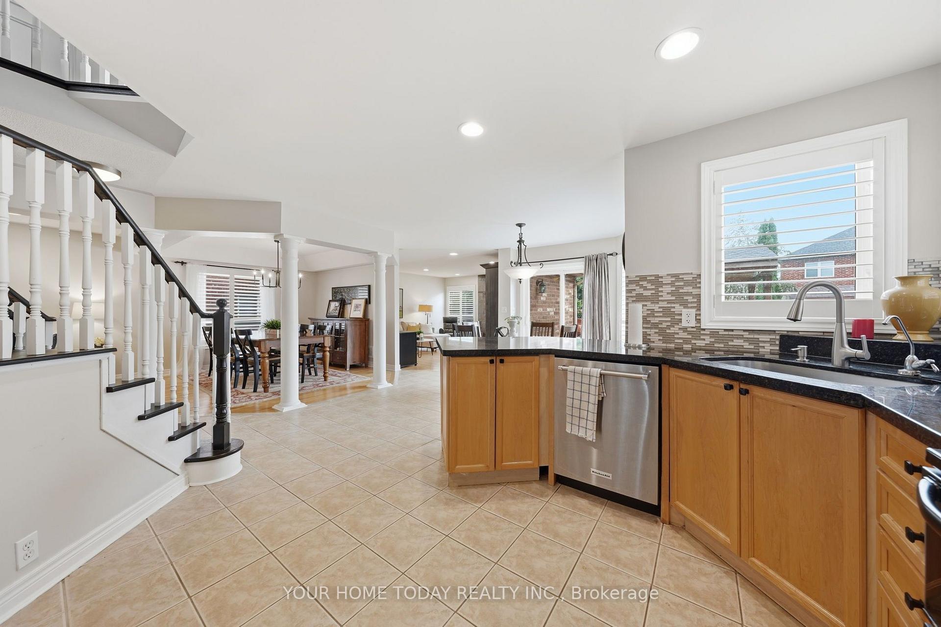 Photo 13 of 171 Miller Drive, Halton Hills, Georgetown — HOMEH
