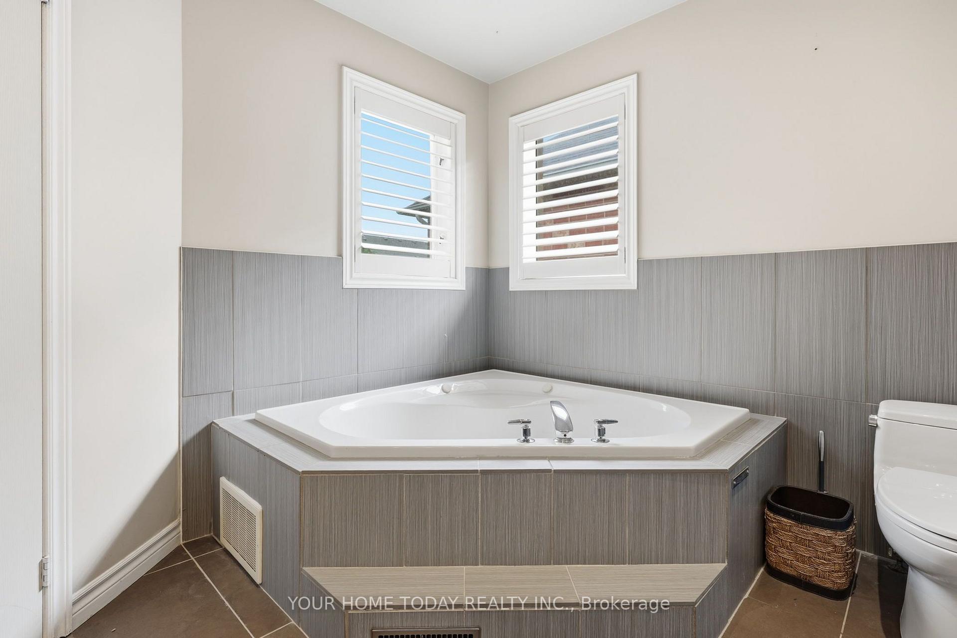 Photo 25 of 171 Miller Drive, Halton Hills, Georgetown — HOMEH