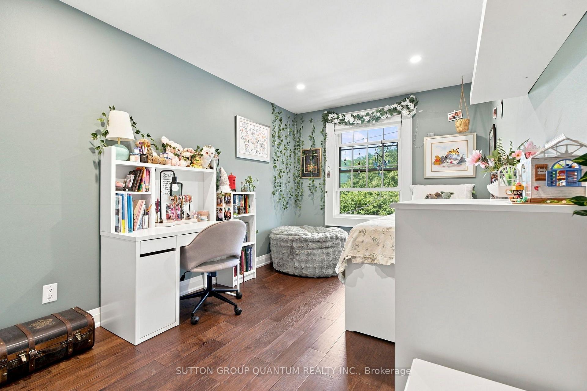 Photo 21 of Unit 531, 531 Arlington Boulevard, Burlington, Roseland — HOMEH