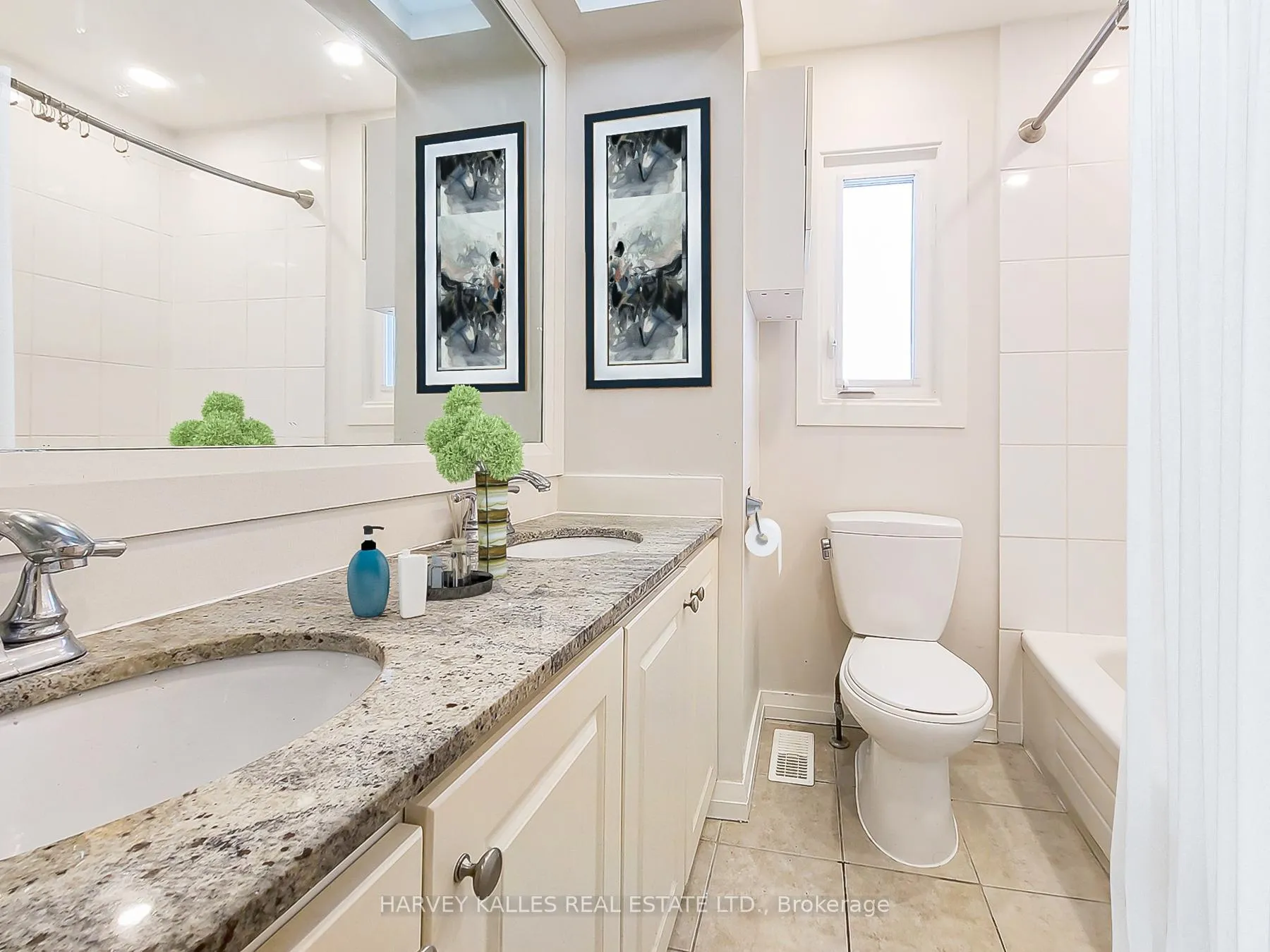 Photo 5 of 86 Helendale Avenue, Toronto, Yonge-Eglinton — HOMEH
