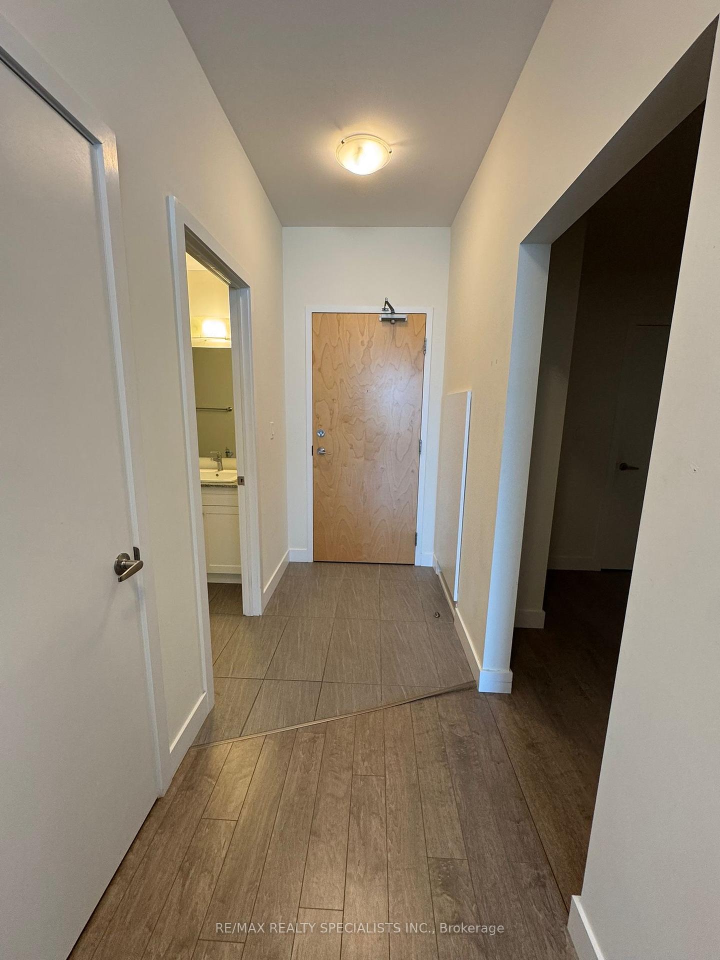Photo 3 of Unit 1410, 100 Garment Street N, Kitchener, City Commercial Core — HOMEH
