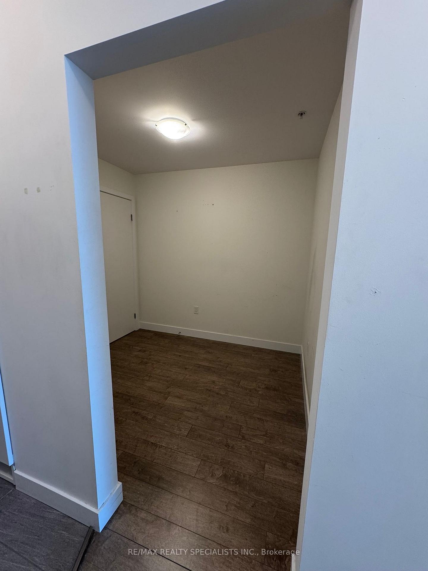 Photo 8 of Unit 1410, 100 Garment Street N, Kitchener, City Commercial Core — HOMEH