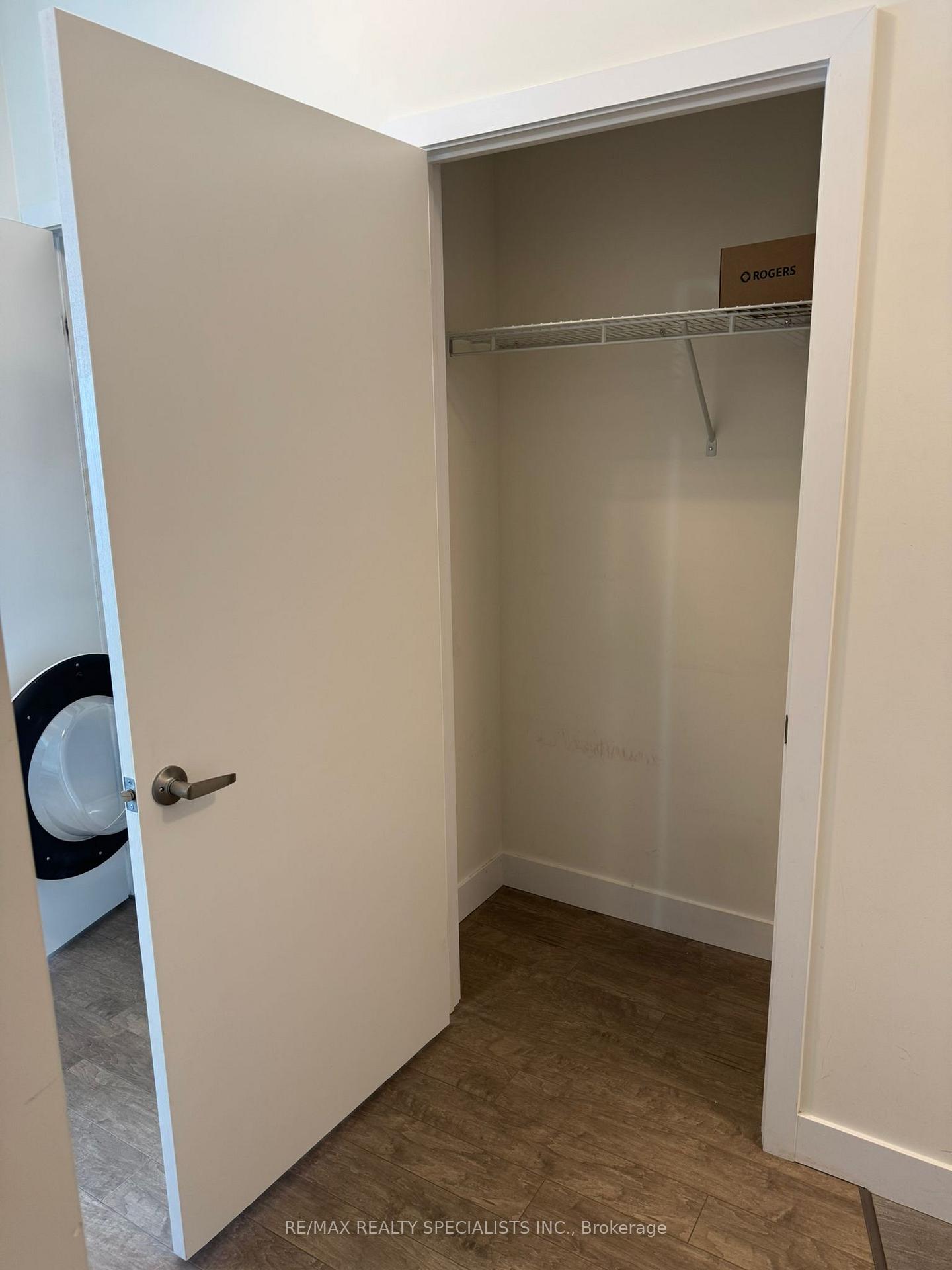 Photo 9 of Unit 1410, 100 Garment Street N, Kitchener, City Commercial Core — HOMEH