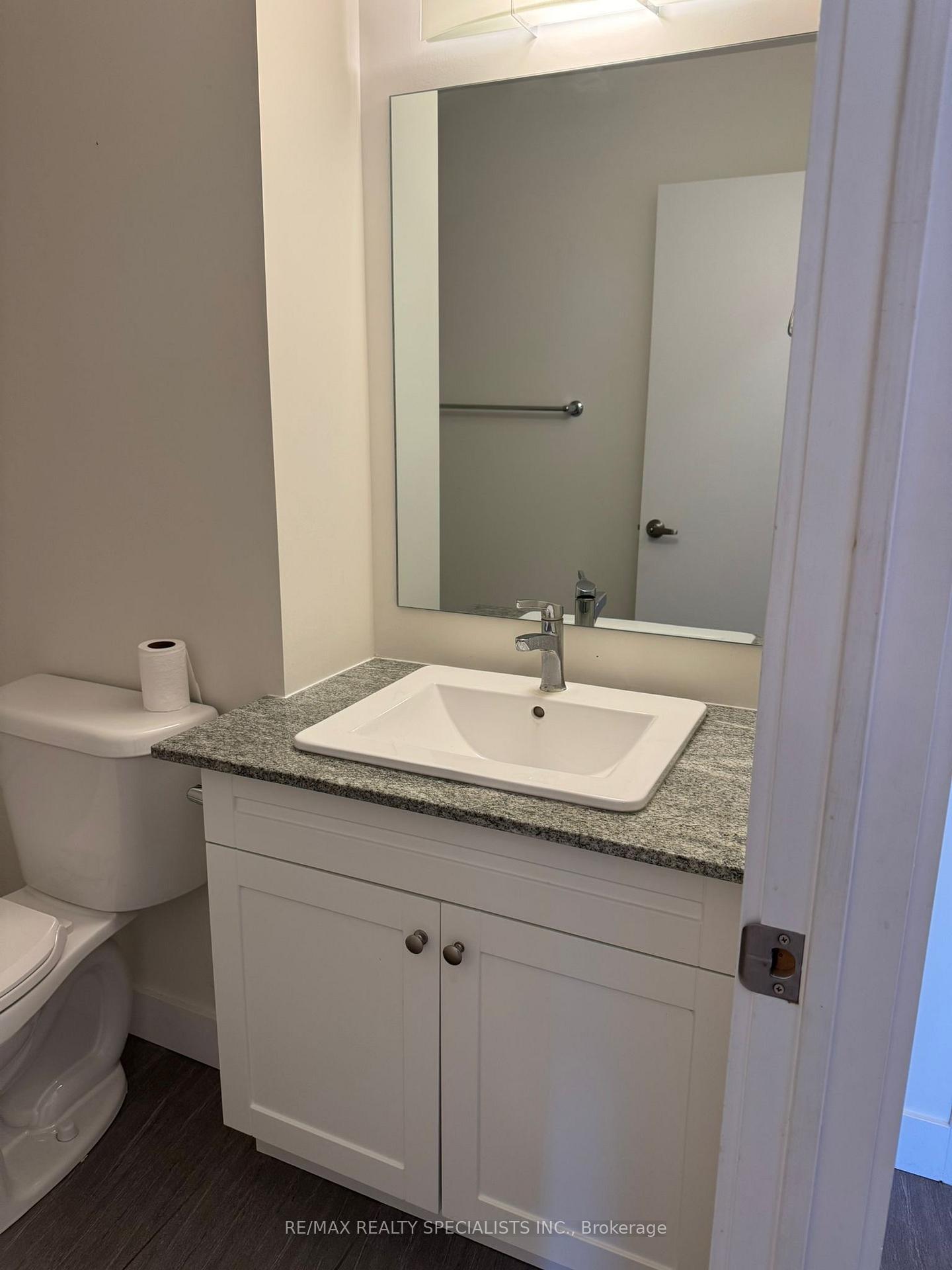 Photo 10 of Unit 1410, 100 Garment Street N, Kitchener, City Commercial Core — HOMEH