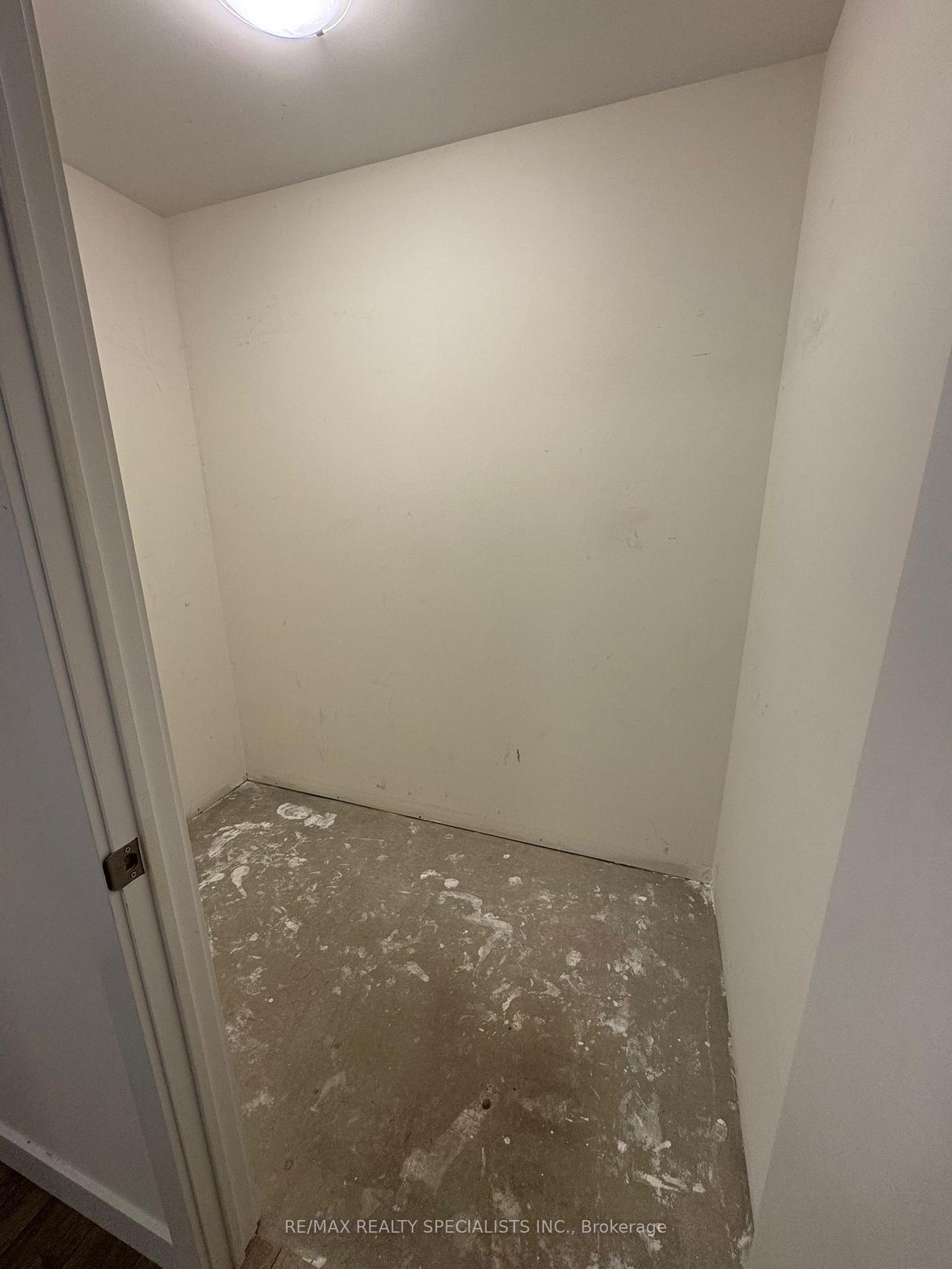 Photo 15 of Unit 1410, 100 Garment Street N, Kitchener, City Commercial Core — HOMEH