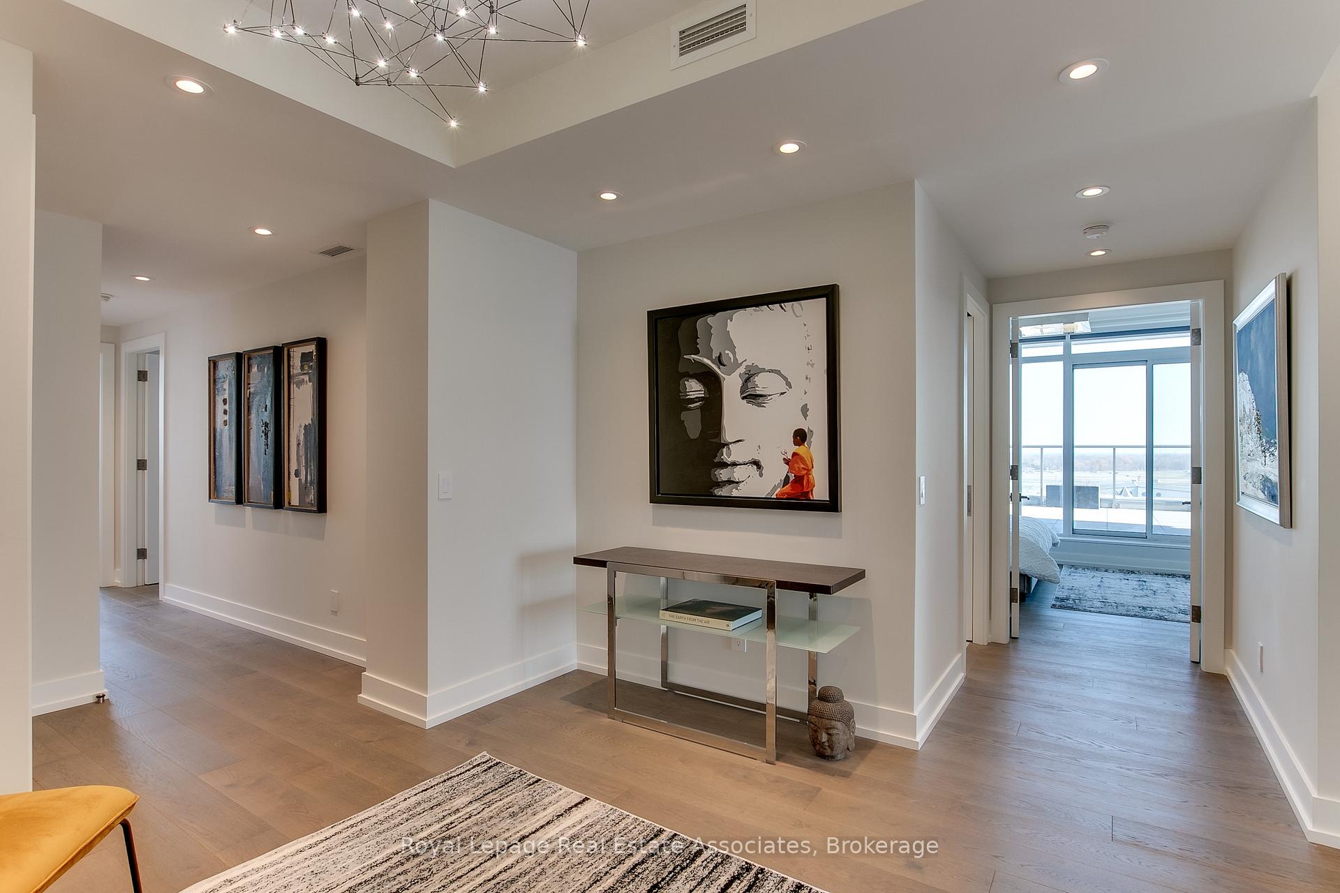 Photo 8 of Unit 1002, 90 Stadium Road, Toronto, Niagara — HOMEH
