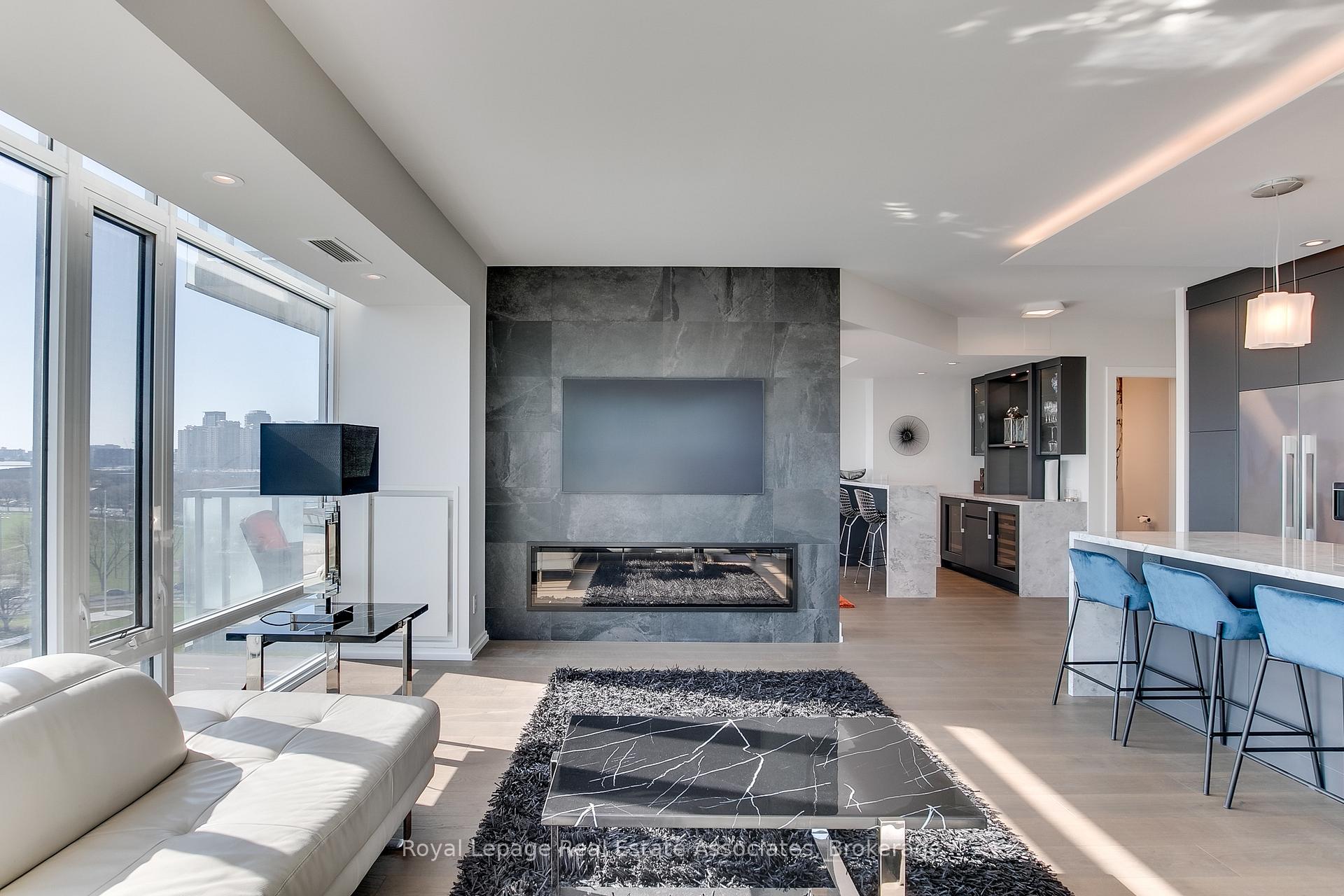 Photo 9 of Unit 1002, 90 Stadium Road, Toronto, Niagara — HOMEH