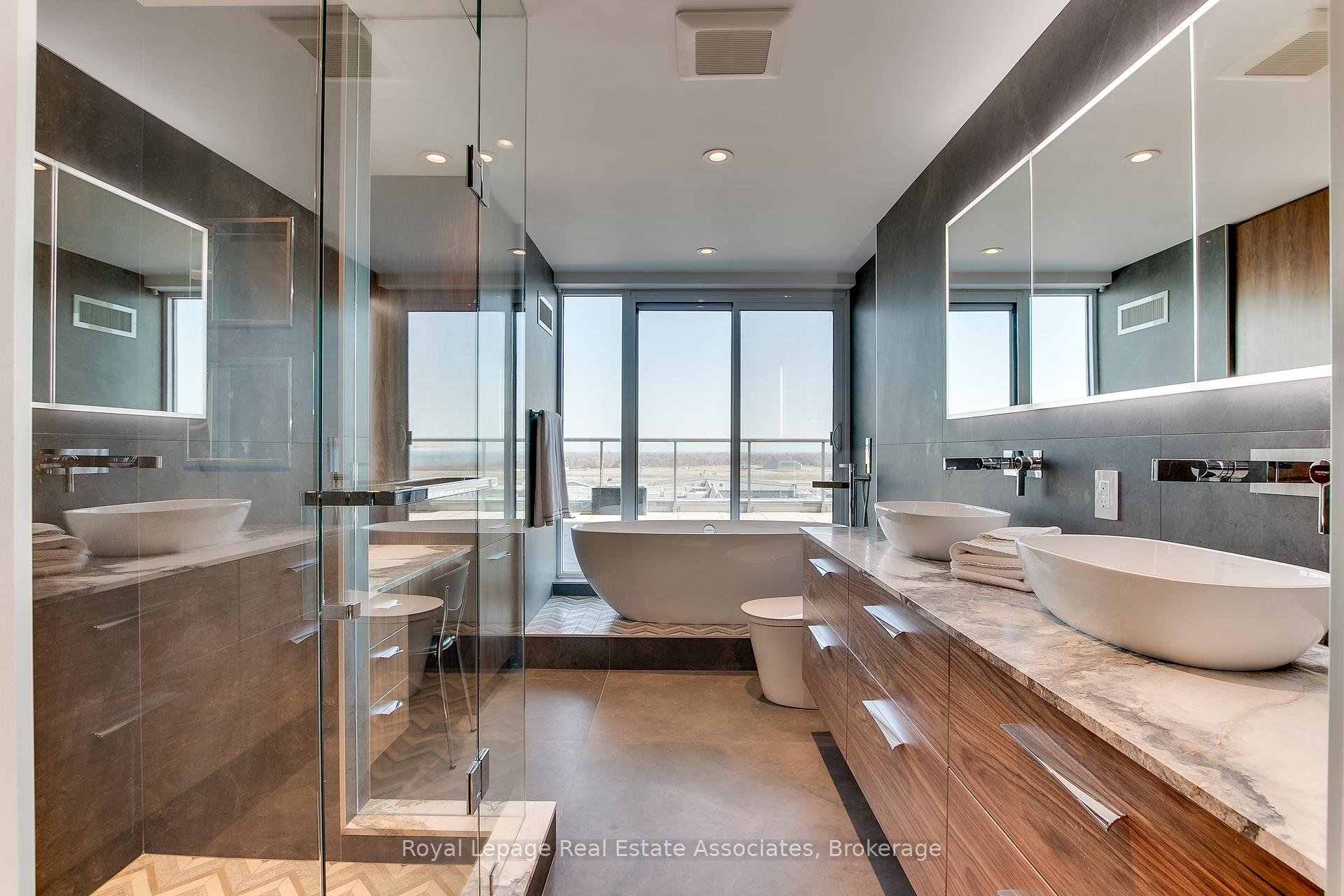 Photo 31 of Unit 1002, 90 Stadium Road, Toronto, Niagara — HOMEH