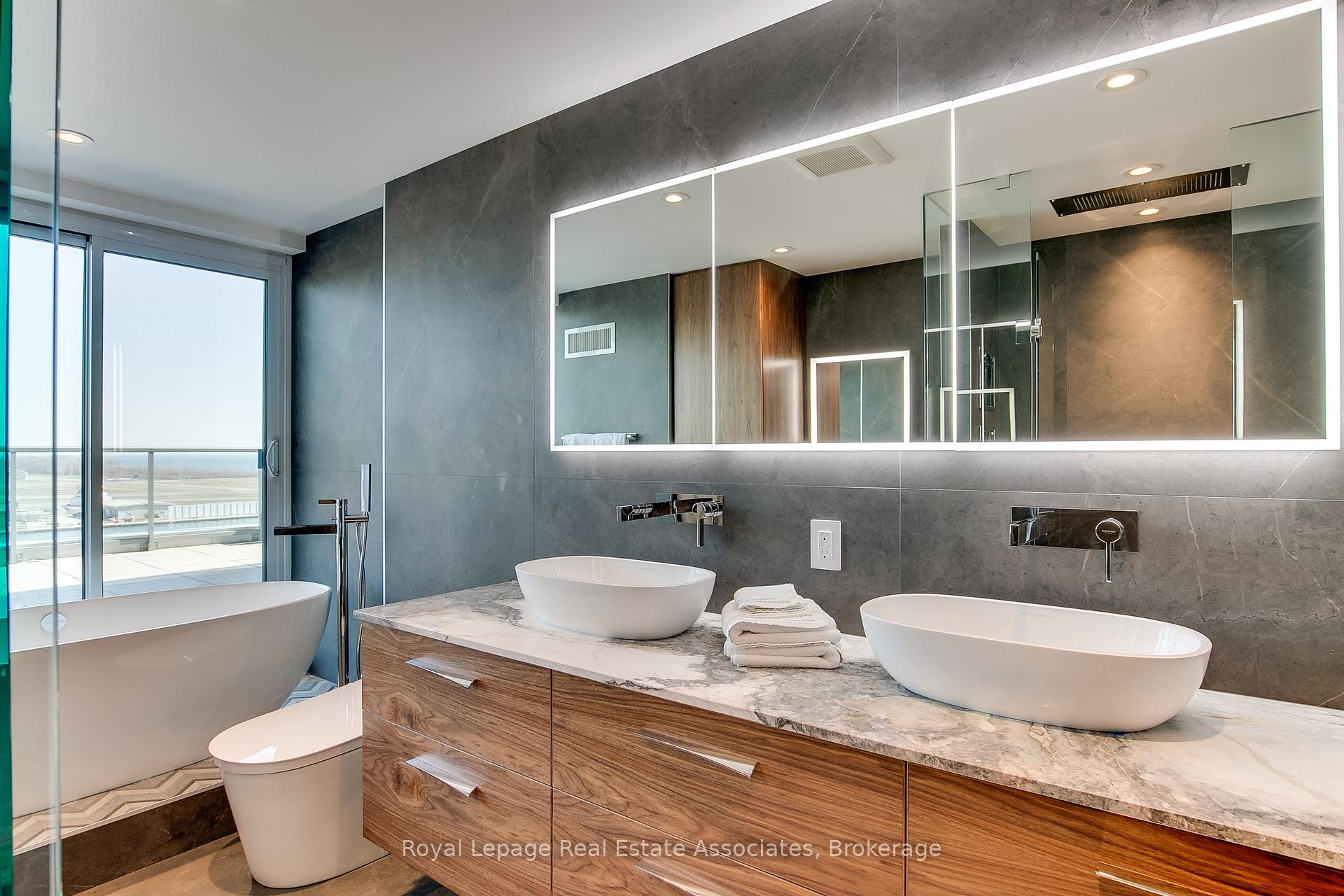 Photo 38 of Unit 1002, 90 Stadium Road, Toronto, Niagara — HOMEH