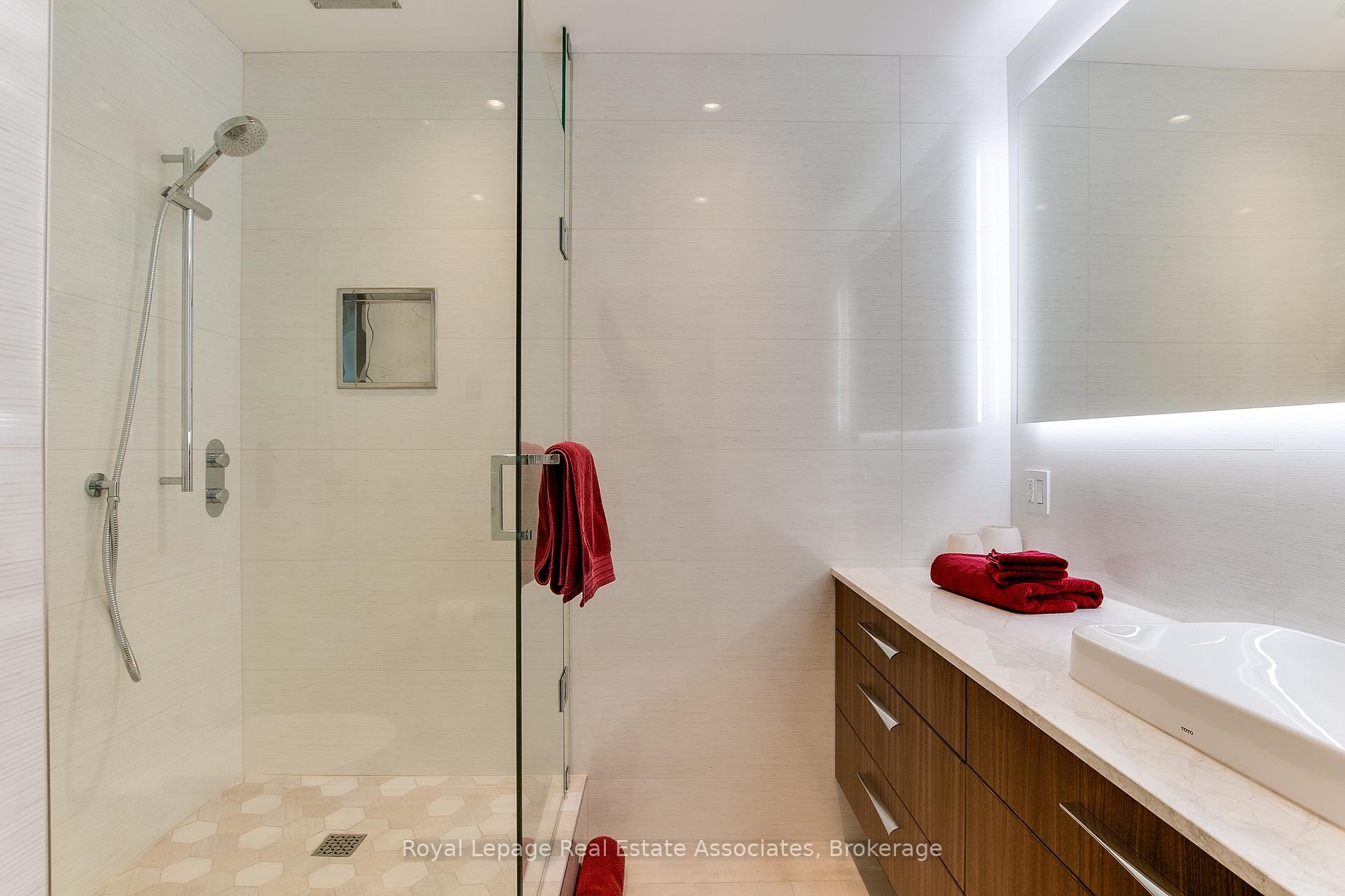 Photo 39 of Unit 1002, 90 Stadium Road, Toronto, Niagara — HOMEH