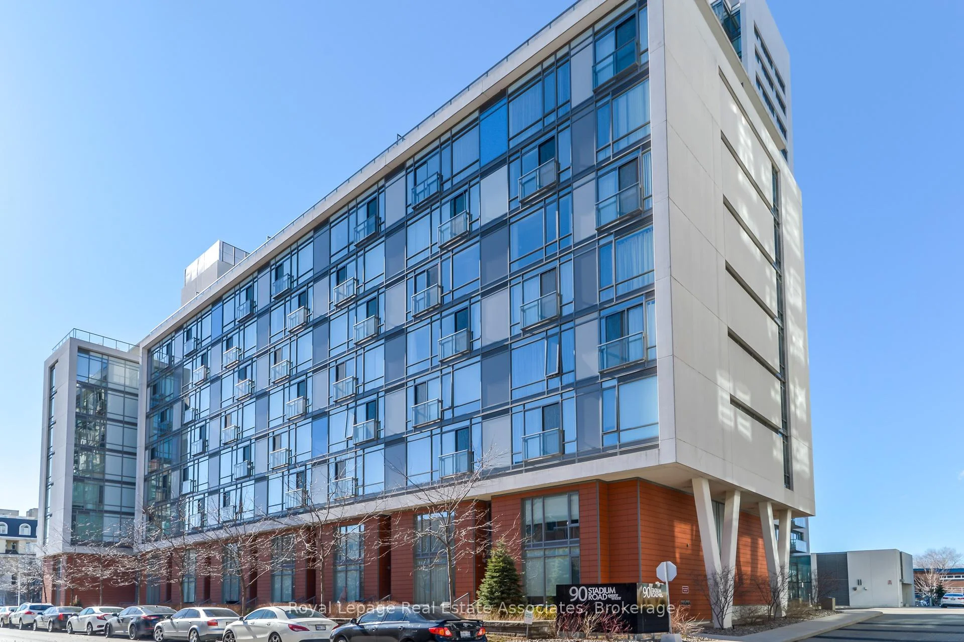 Photo 2 of Unit 1002, 90 Stadium Road, Toronto, Niagara — HOMEH