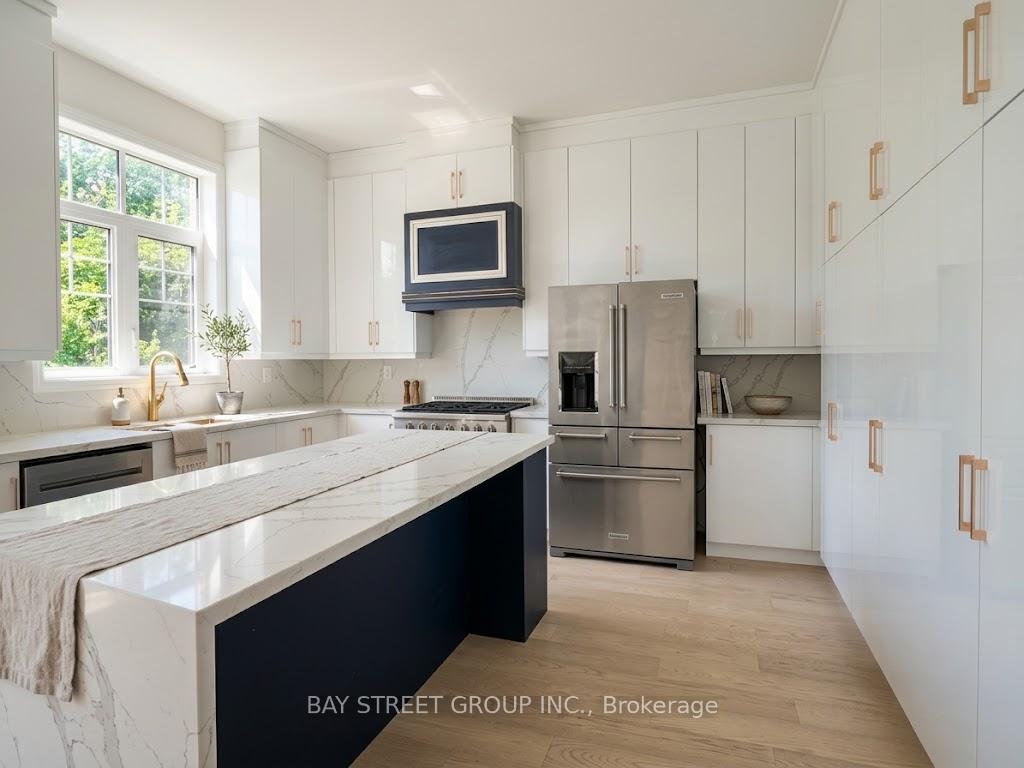 Photo 2 of 32 Moreau Way, Springwater, Centre Vespra — HOMEH